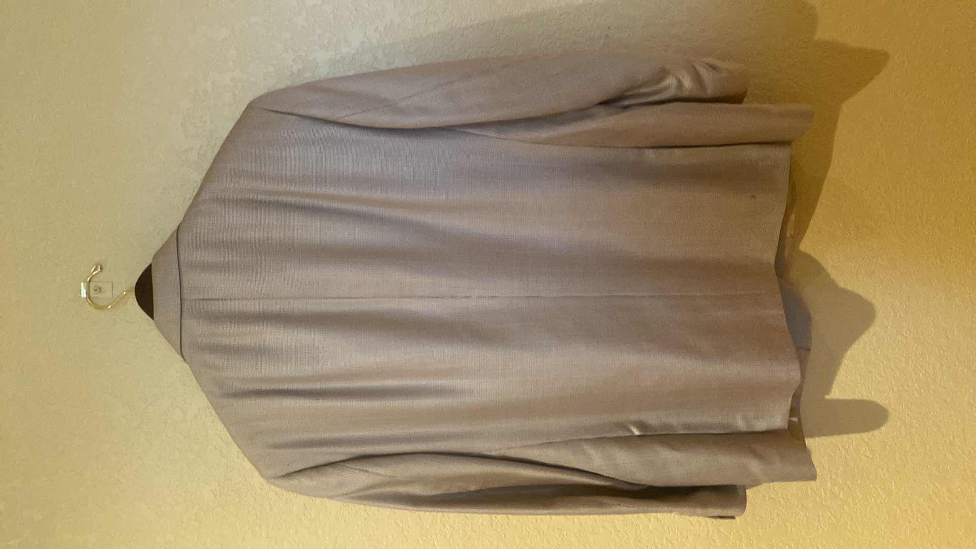 Photo 1 of BRIONI FOR NIEMAN MARCUS HAND TAILORED WOOL JACKET MADE IN ITALY MENS SIZE EST LARGE