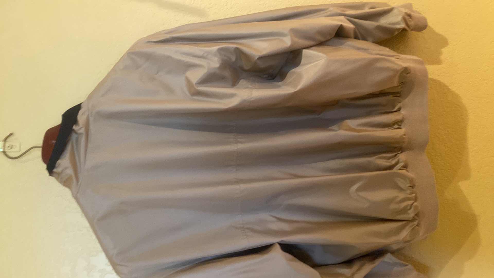 Photo 1 of HERNO SILK TAB REVERSIBLE TO BLACK WINDBREAKER MADE IN ITALY MENS SIZE EST XL