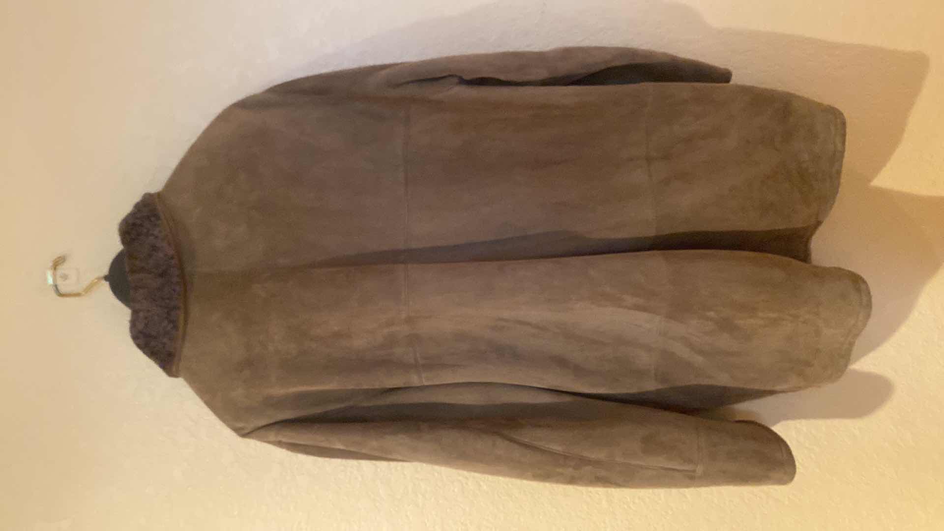 Photo 1 of ITALIAN MANUFACTURE SHEARLING JACKET MADE IN ITALY MENS SIZE 50