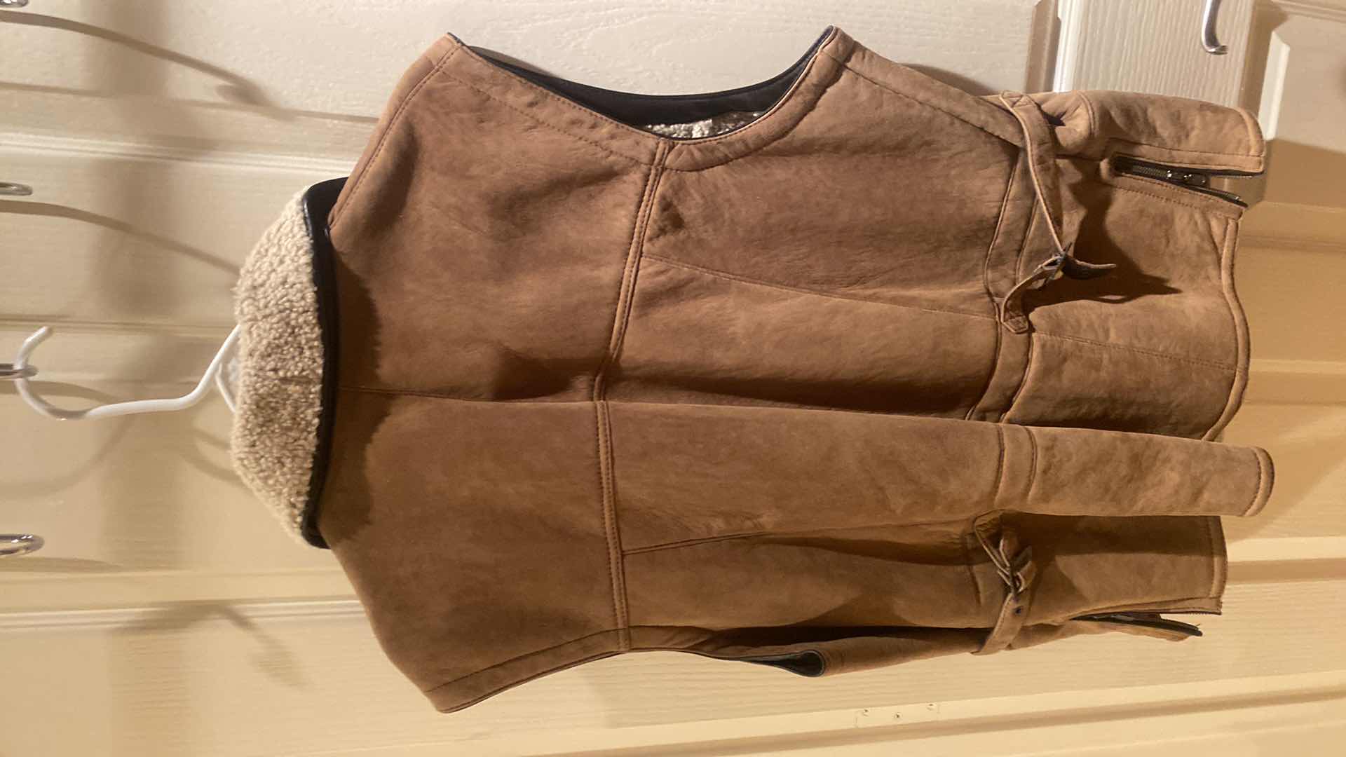 Photo 1 of 2 - ROBERT TALBOTT SHEARLING & CRIPPLE CREEK LEATHER VEST MENS SIZE XLARGE