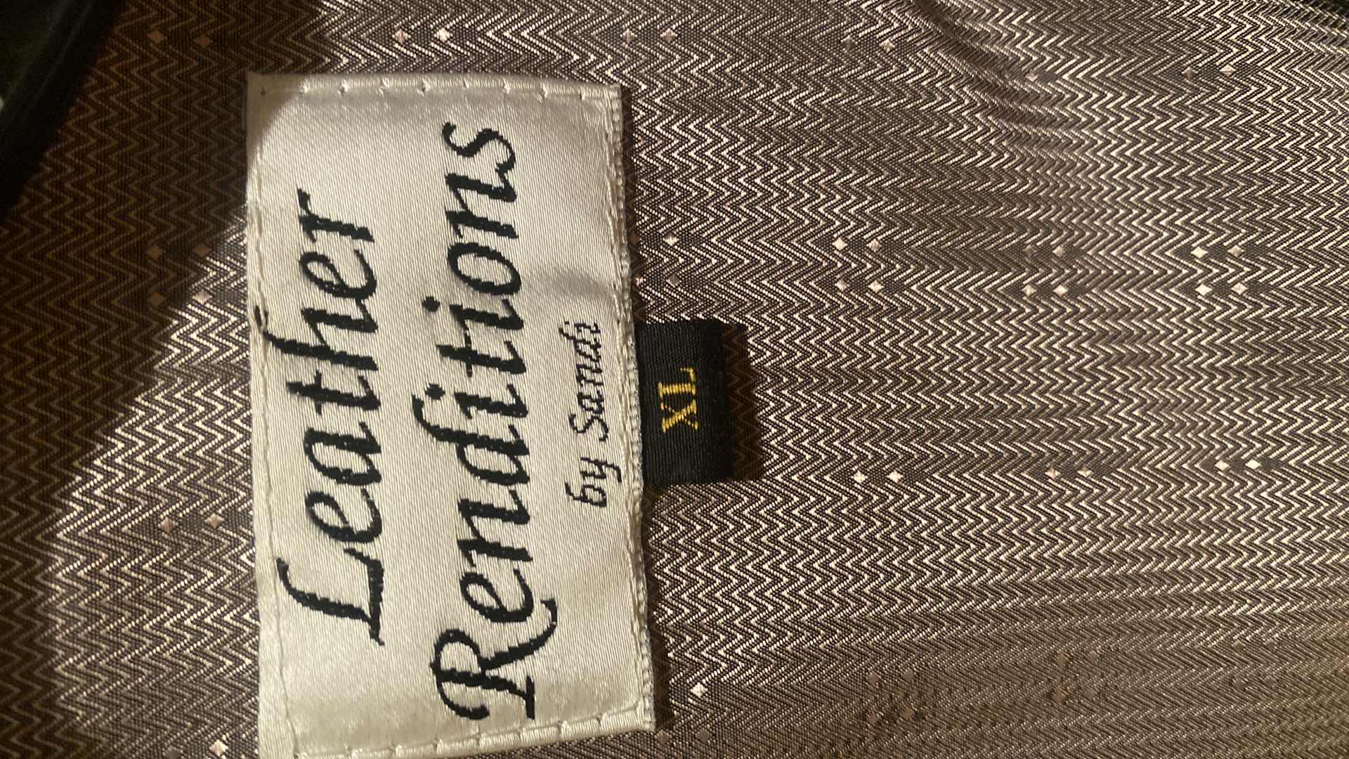 Photo 1 of 2 - MODAL & LEATHER RENDITIONS LEATHER VESTS MENS SIZE EST XLARGE