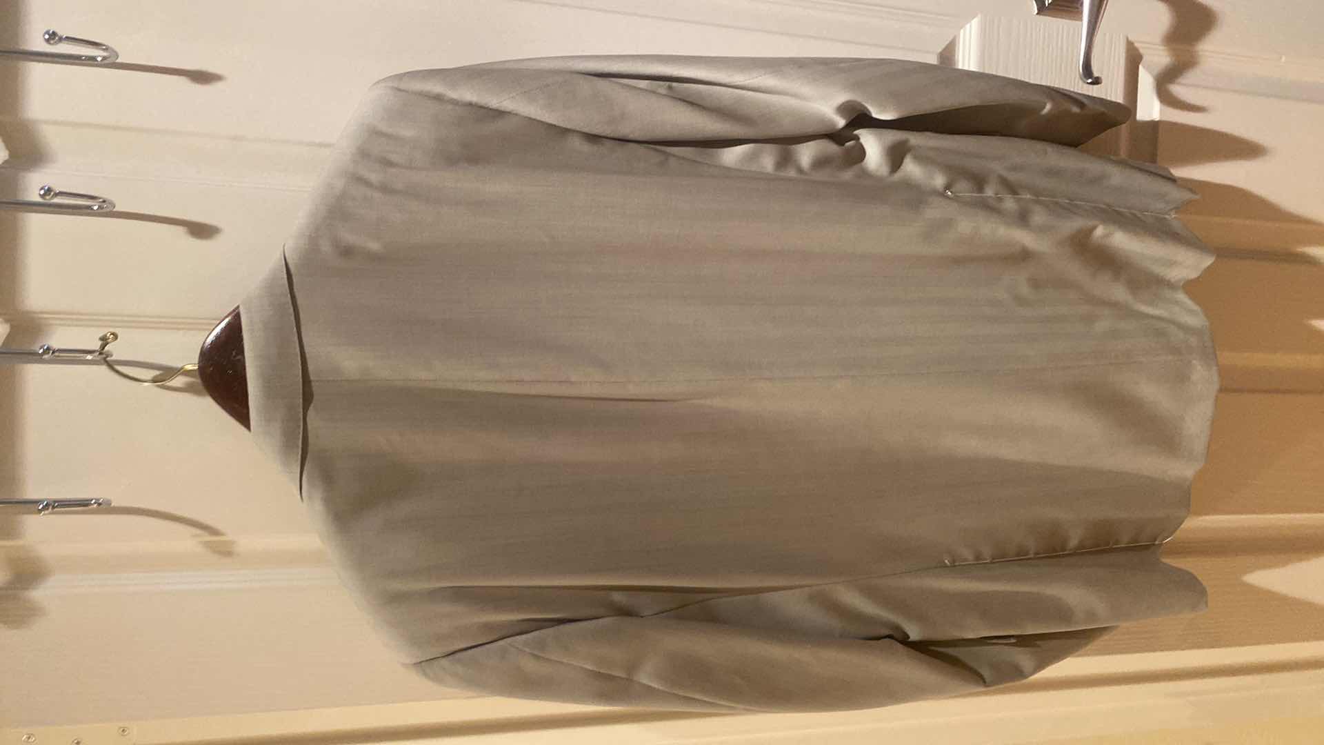 Photo 1 of NEW CUZZENS MADE IN ITALY WOOL SUIT MENS EST SIZE US 44