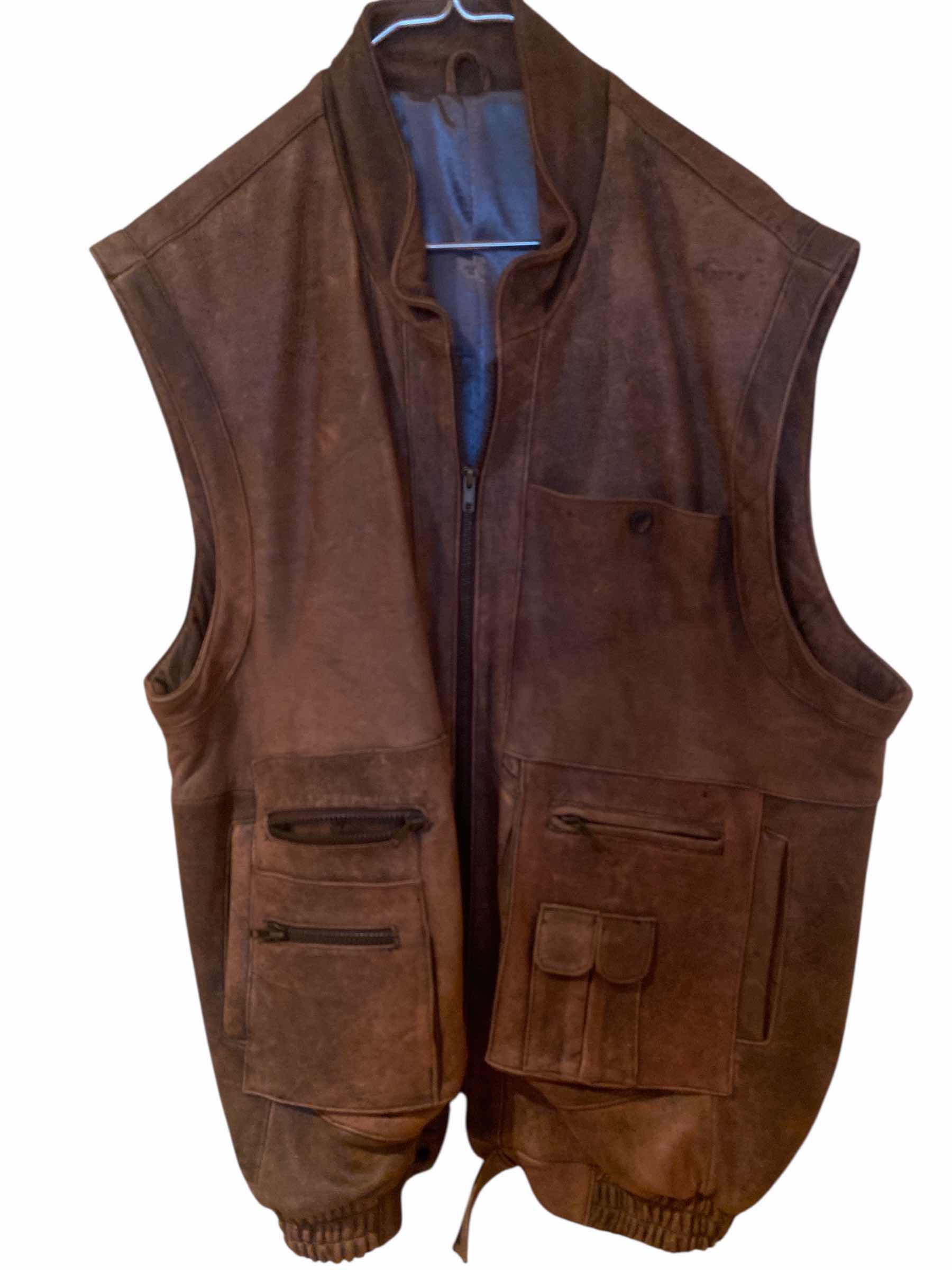 Photo 1 of LEATHER RENDITIONS LEATHER VEST MENS SIZE XL