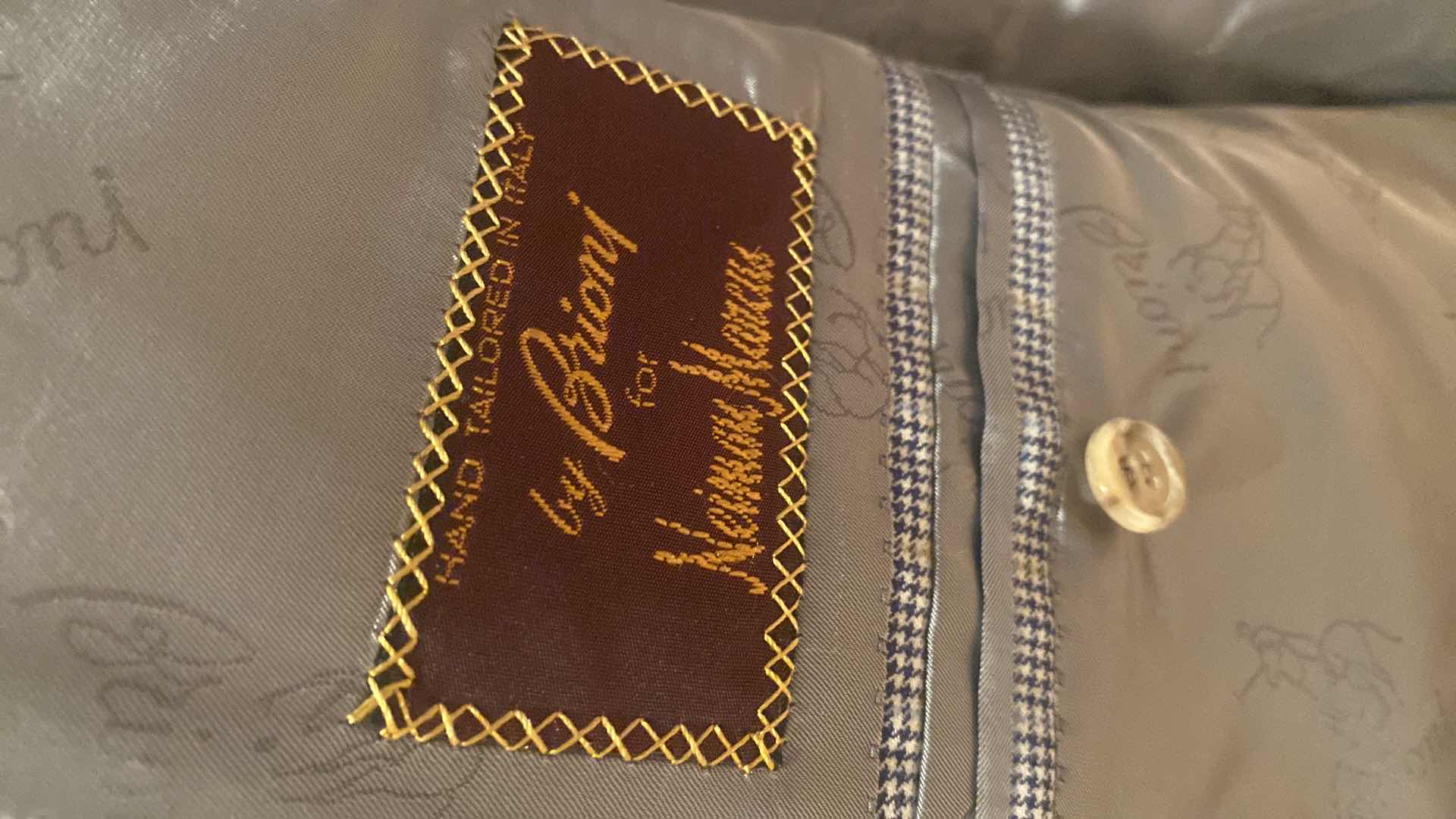 Photo 1 of BY BRIONI FOR NIEMAN MARCUS WOOL SPORTS COAT MADE IN ITALY SIZE EST US42