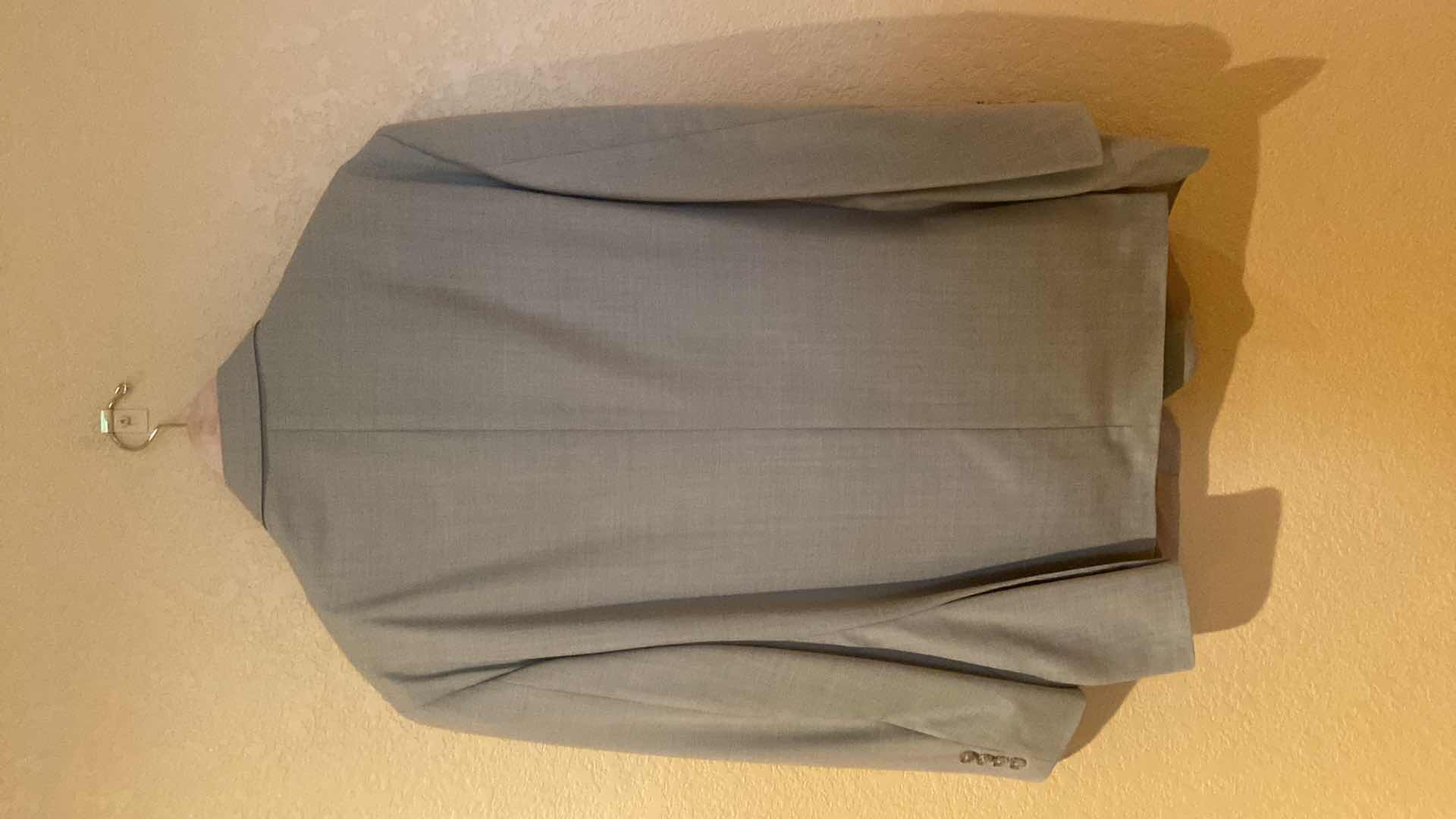 Photo 1 of CORNELIANI NIEMAN MARCUS WOOL SPORTS COAT MADE IN ITALY MENS EST SIZE 44/46