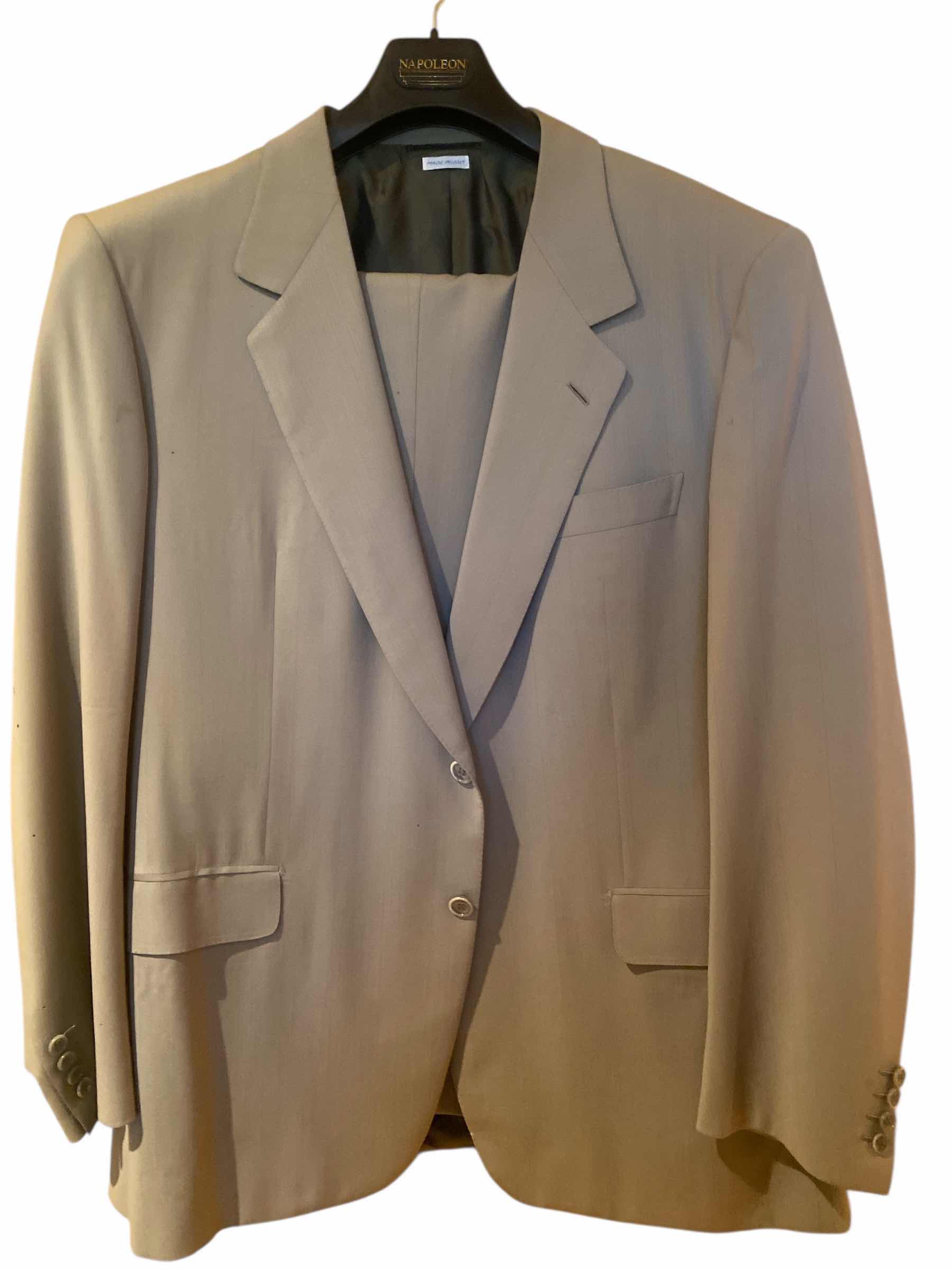 Photo 1 of NAPOLEON WOOL SUIT MENS EST SIZE 44 /46