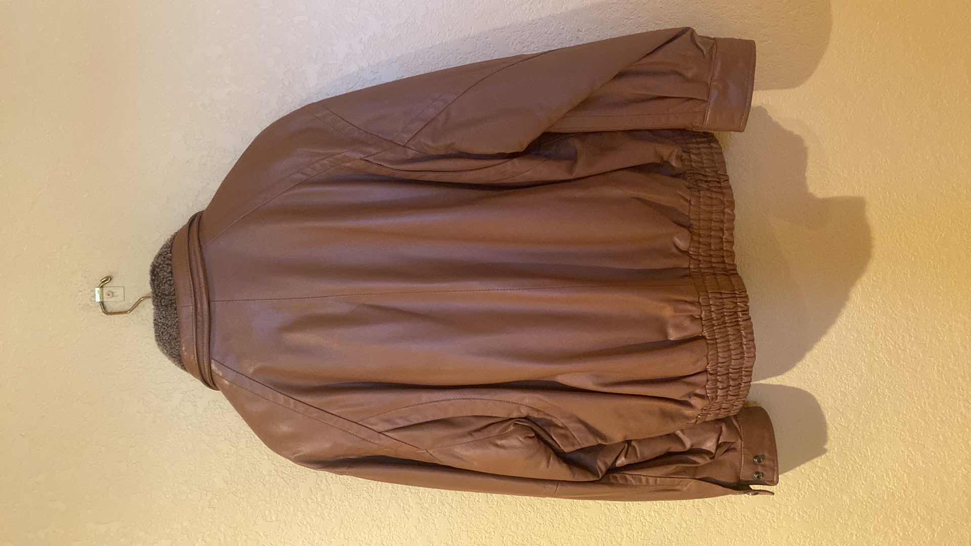 Photo 1 of MARCO PIERGUIDI LEATHER BOMBER JACKET WITH ZIP OUT WOOL VEST BOMBER JACKET MENS SIZE 52