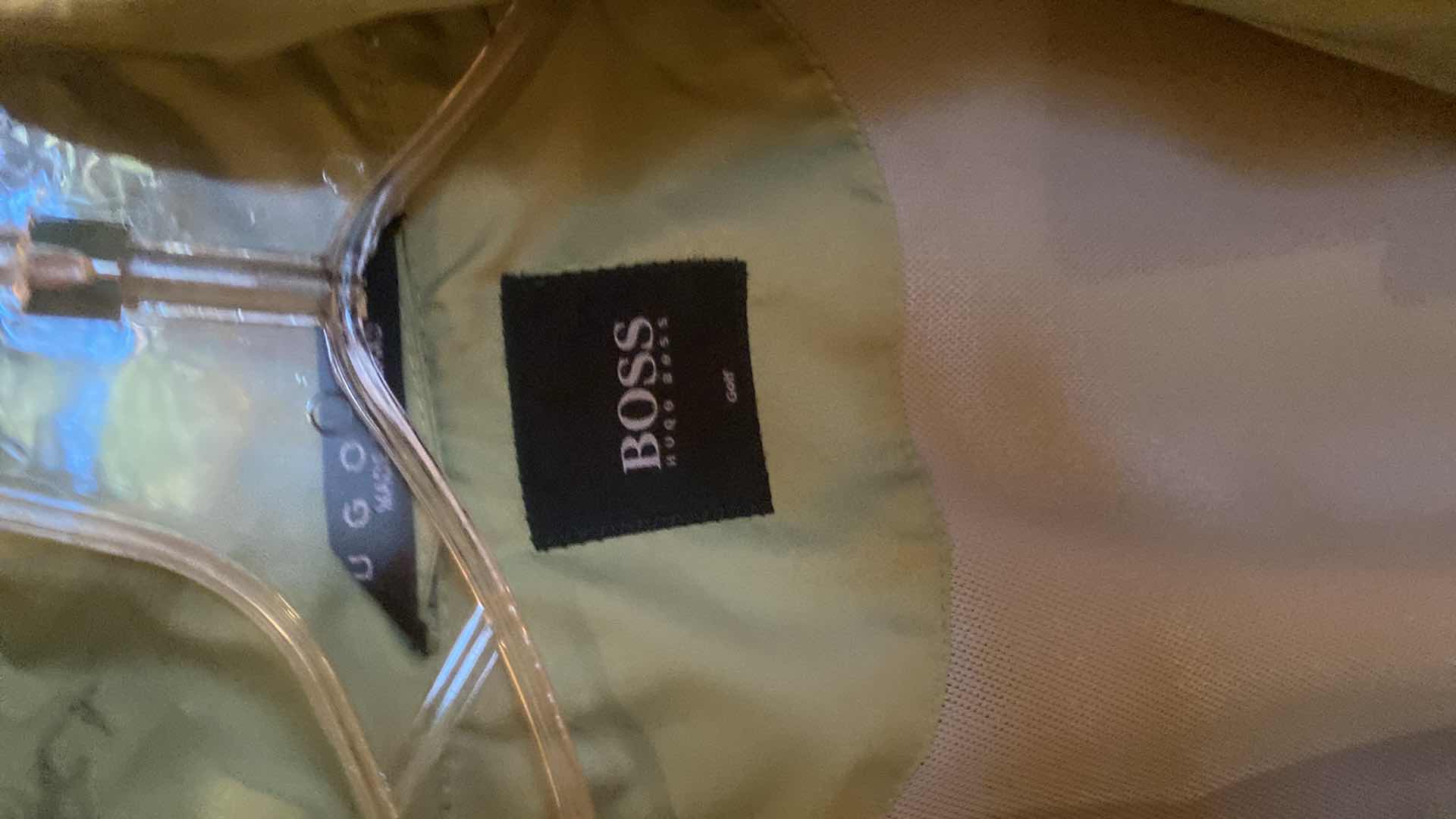 Photo 1 of 5 - OUTERWEAR MENS SIZE XL