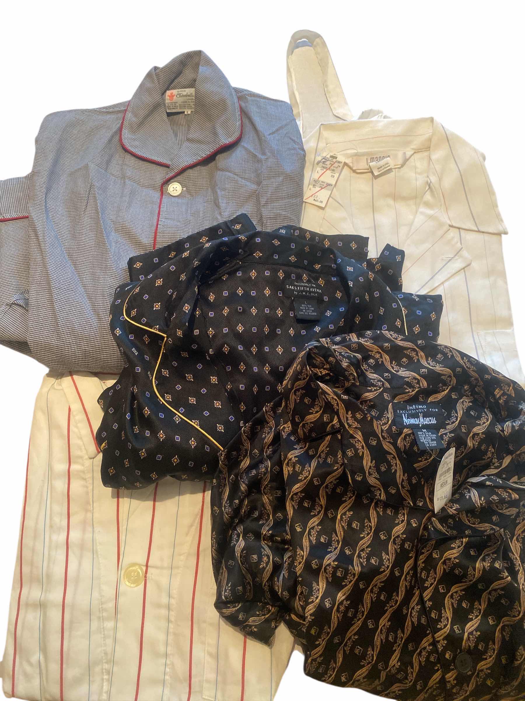 Photo 1 of 4 - PAJAMA SETS & 1 TOP SIZES M & L