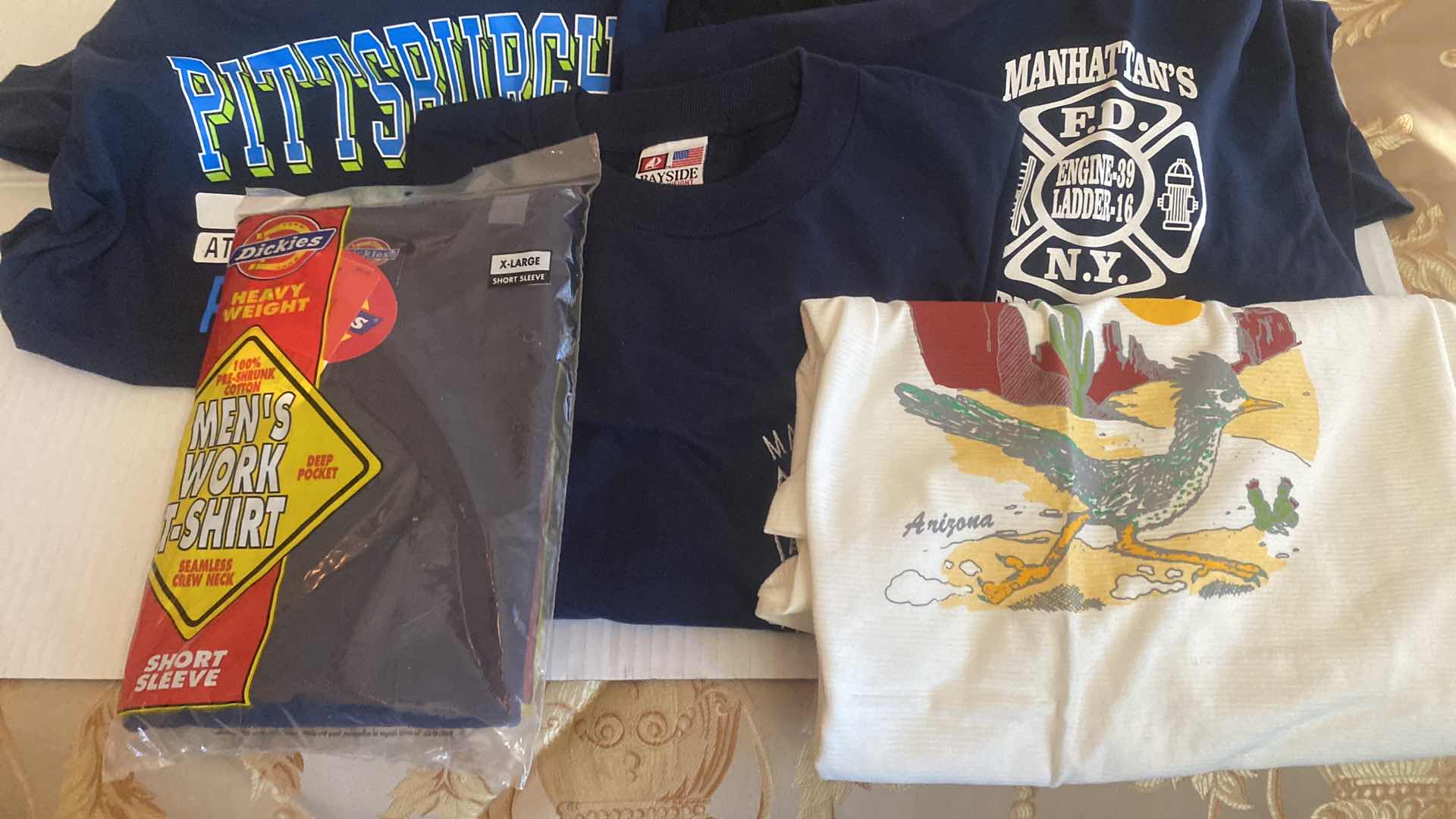 Photo 1 of MENS T-SHIRTS SIZE XL