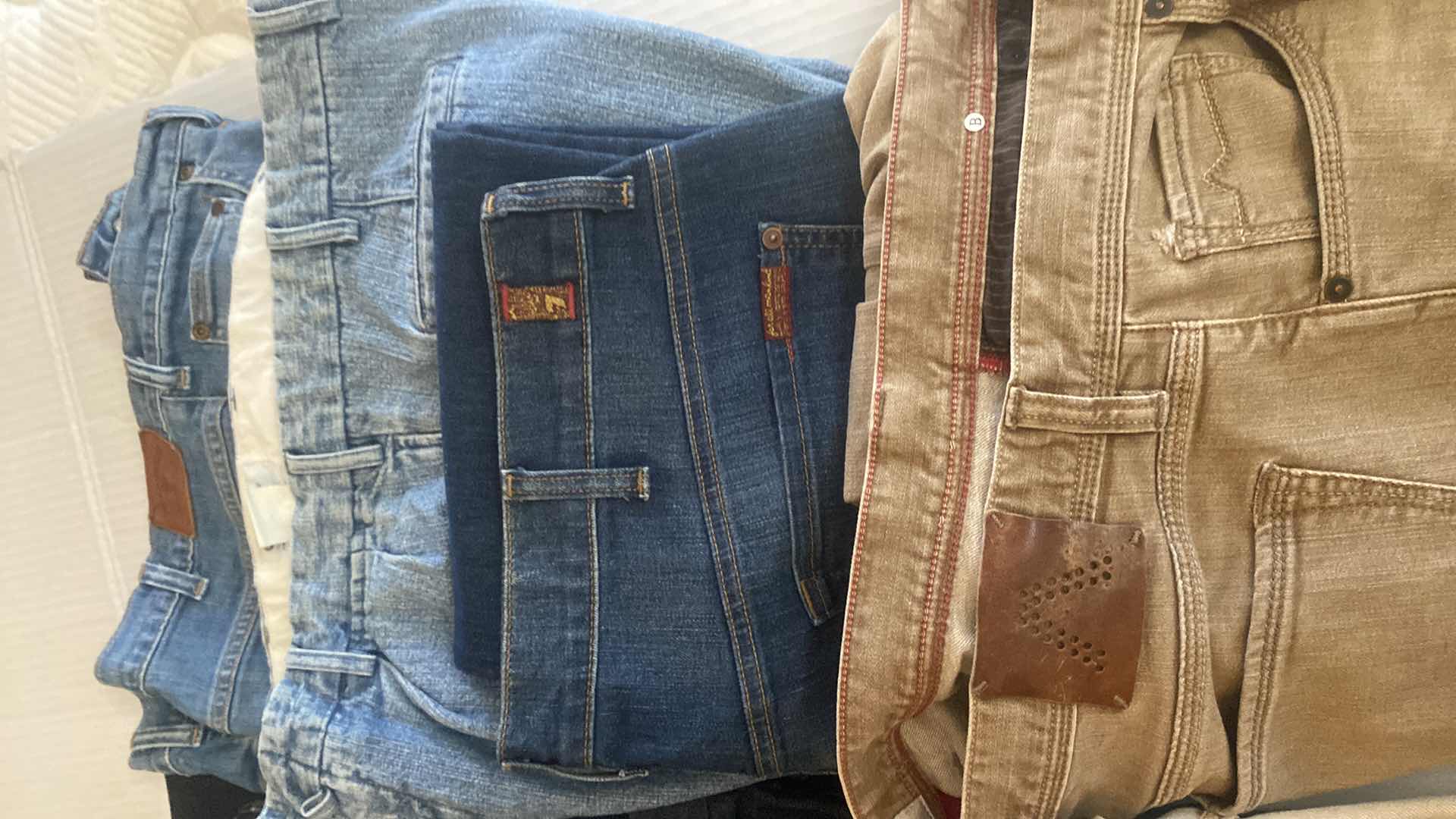 Photo 1 of 8 - MENS JEANS SIZE 40