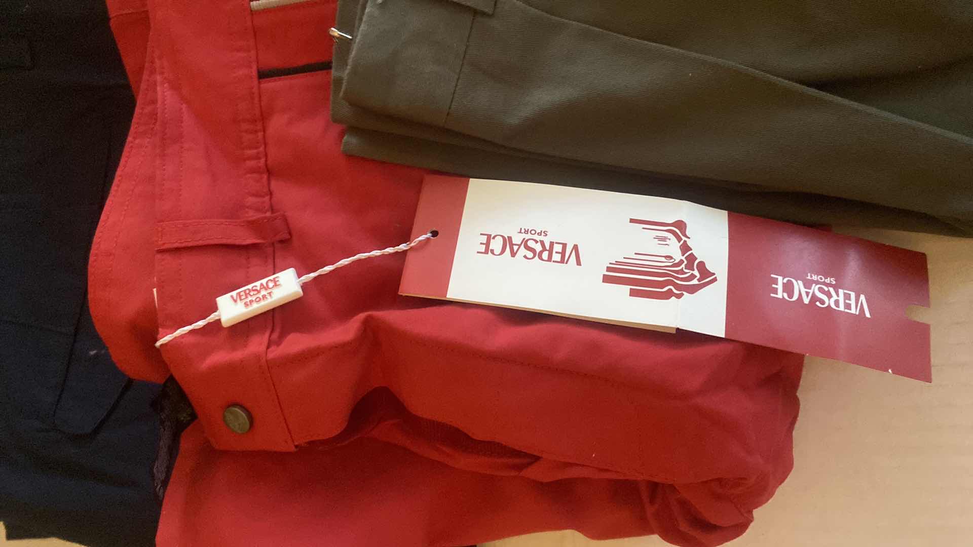 Photo 1 of 9 - MENS SHORTS SIZE 40 (SOME NEW)