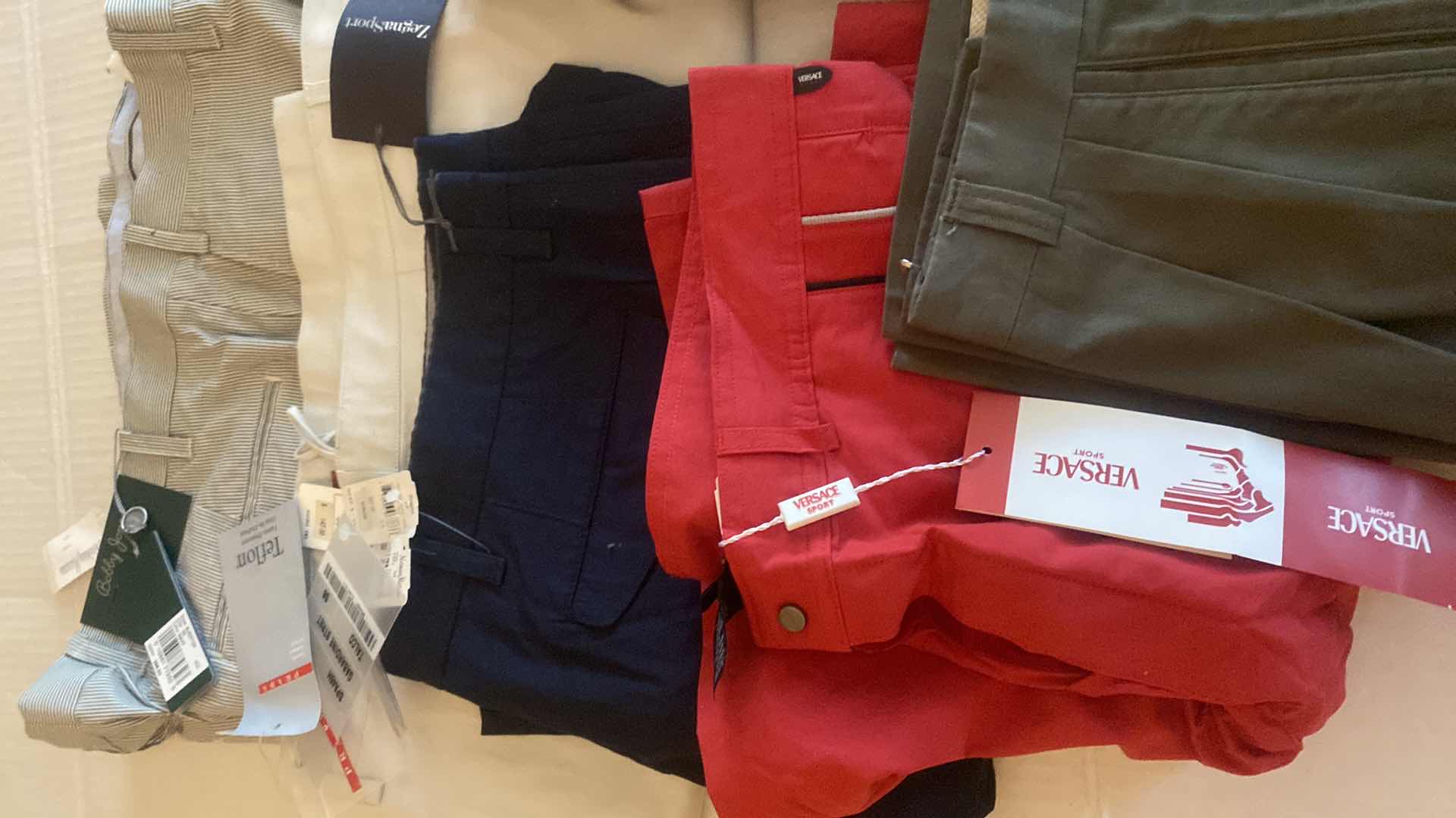 Photo 1 of 9 - MENS SHORTS SIZE 40 (SOME NEW)