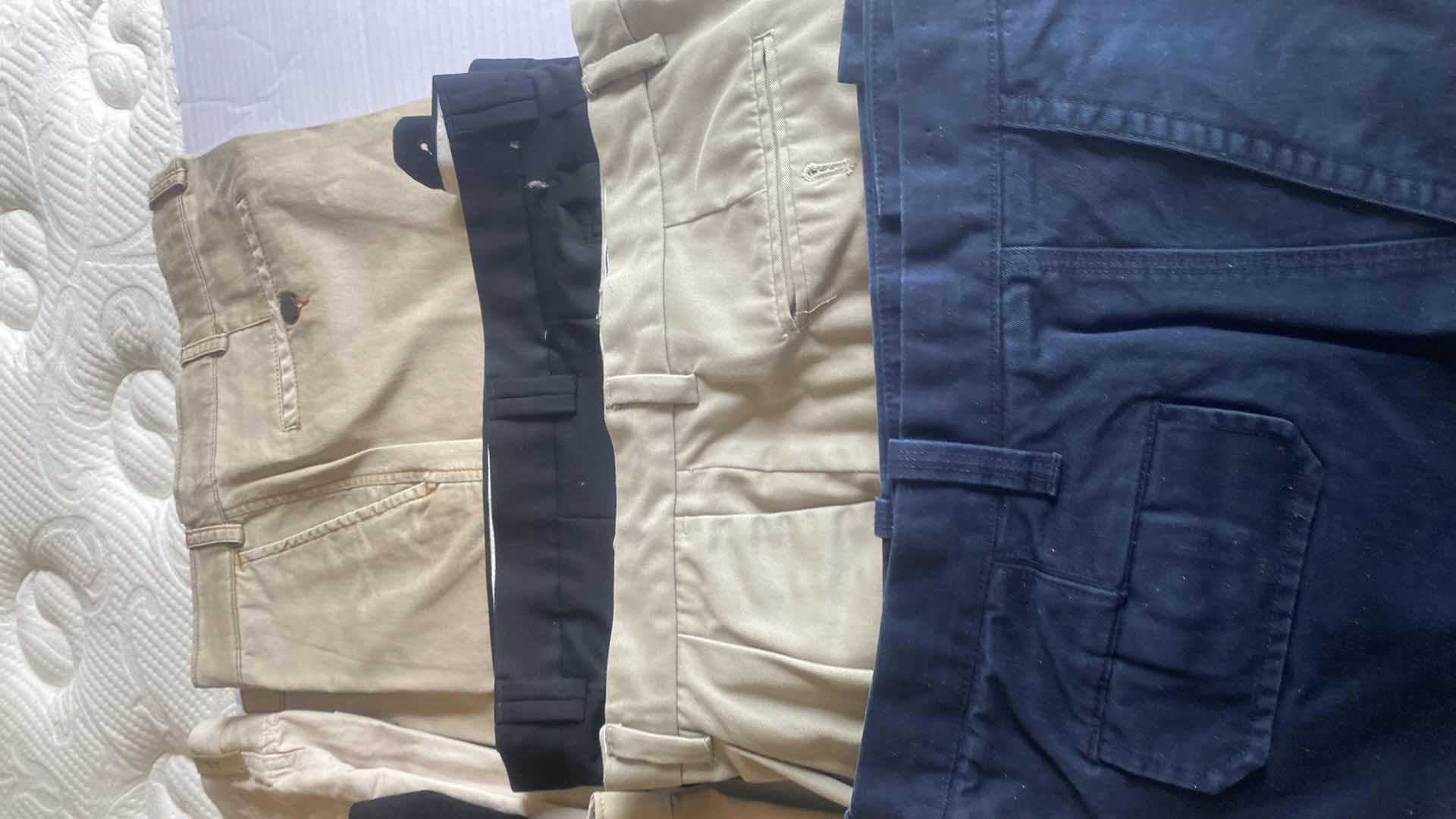 Photo 1 of 8 - MENS DESIGNER CASUAL SLACKS & JEANS SIZE 38