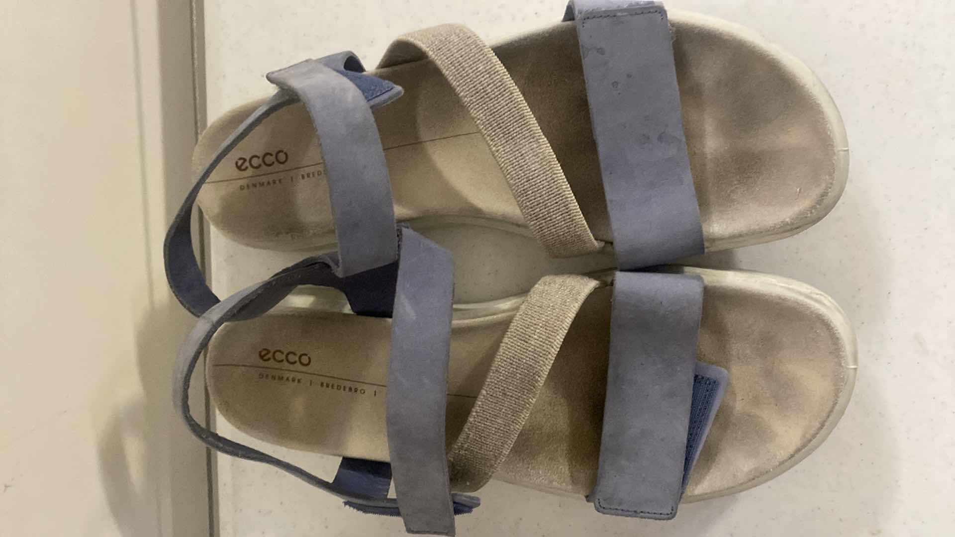 Photo 1 of 2 - WOMENS SANDALS SIZE 11