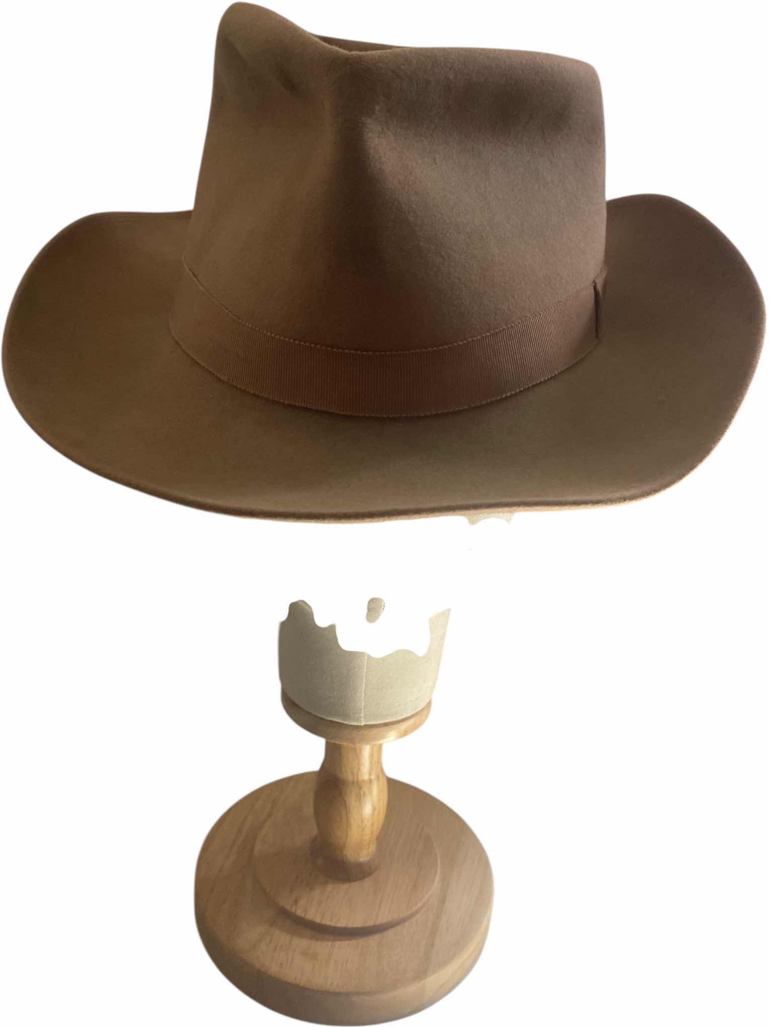 Photo 1 of VINTAGE 1950’s ROYAL STETSON DELUXE FEDORA HAT FROM ROWAN & GREENS