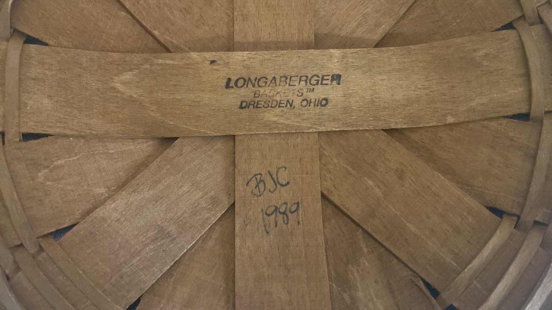 Photo 1 of VINTAGE 1989 LONGABERGER 10” BASKET WITH COVER & PLASTIC INSERT