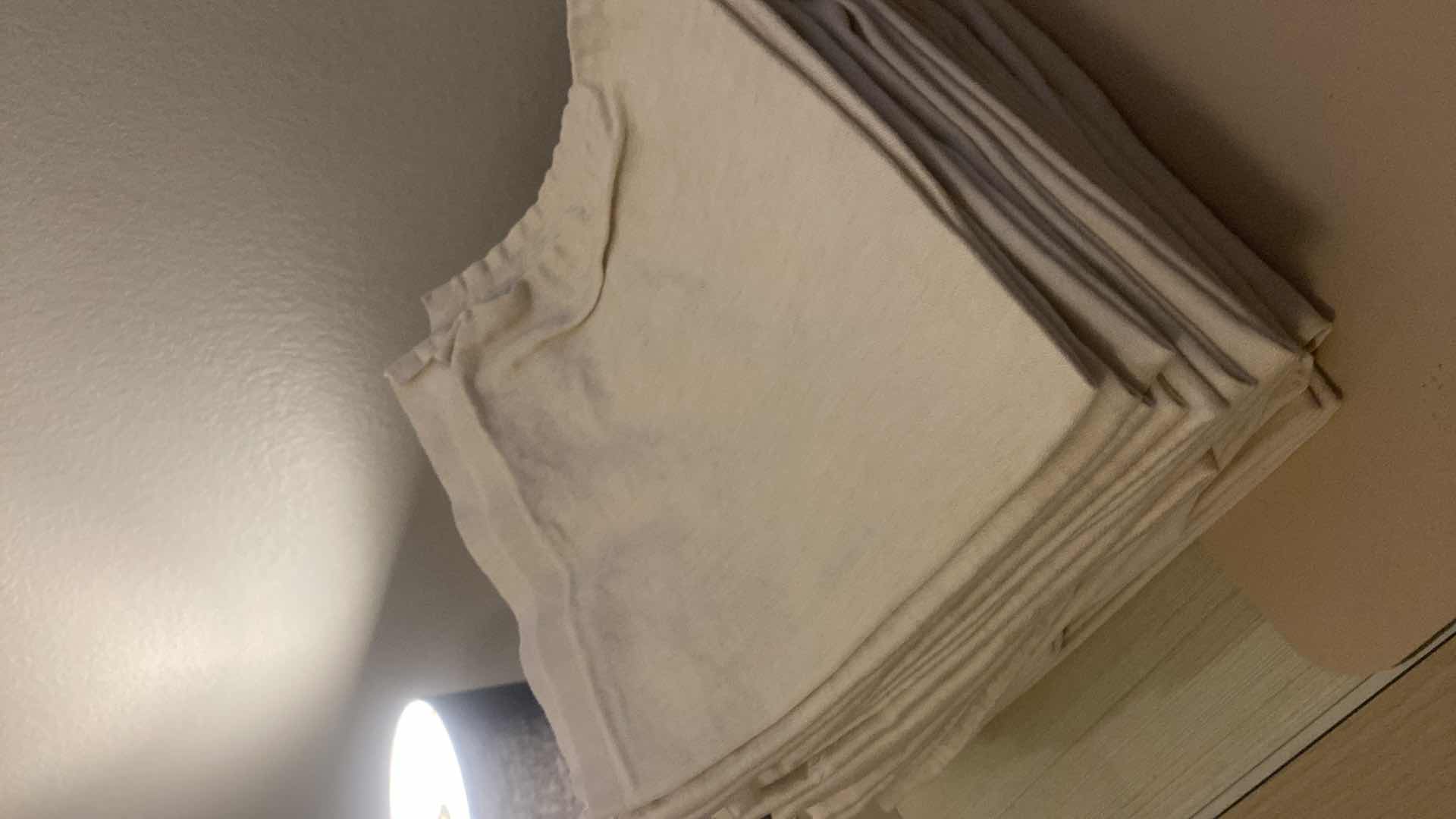 Photo 1 of 33 - LINEN NAPKINS