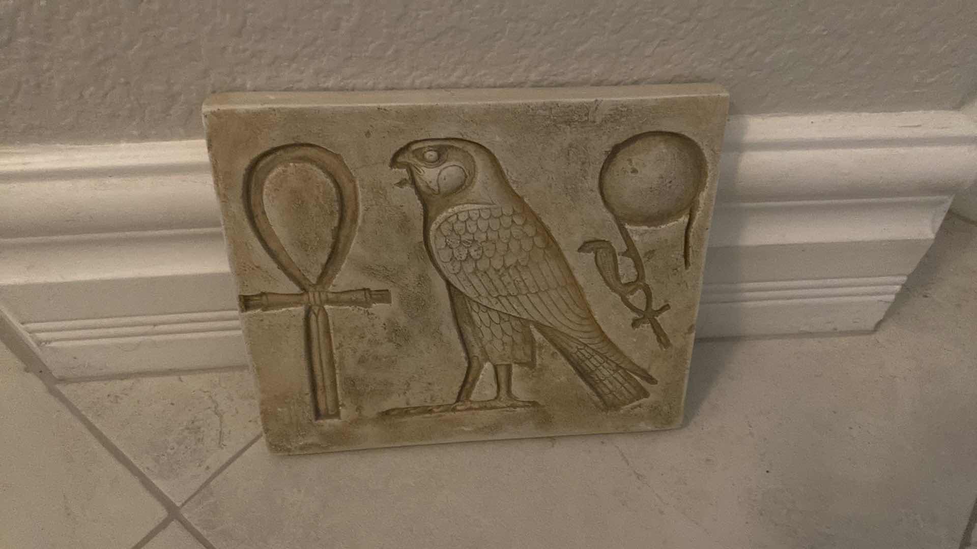 Photo 1 of VINTAGE EGYPTIAN HIRACE RELIEF FROM LUXOR GALLERY 8 1/4“ X 7“