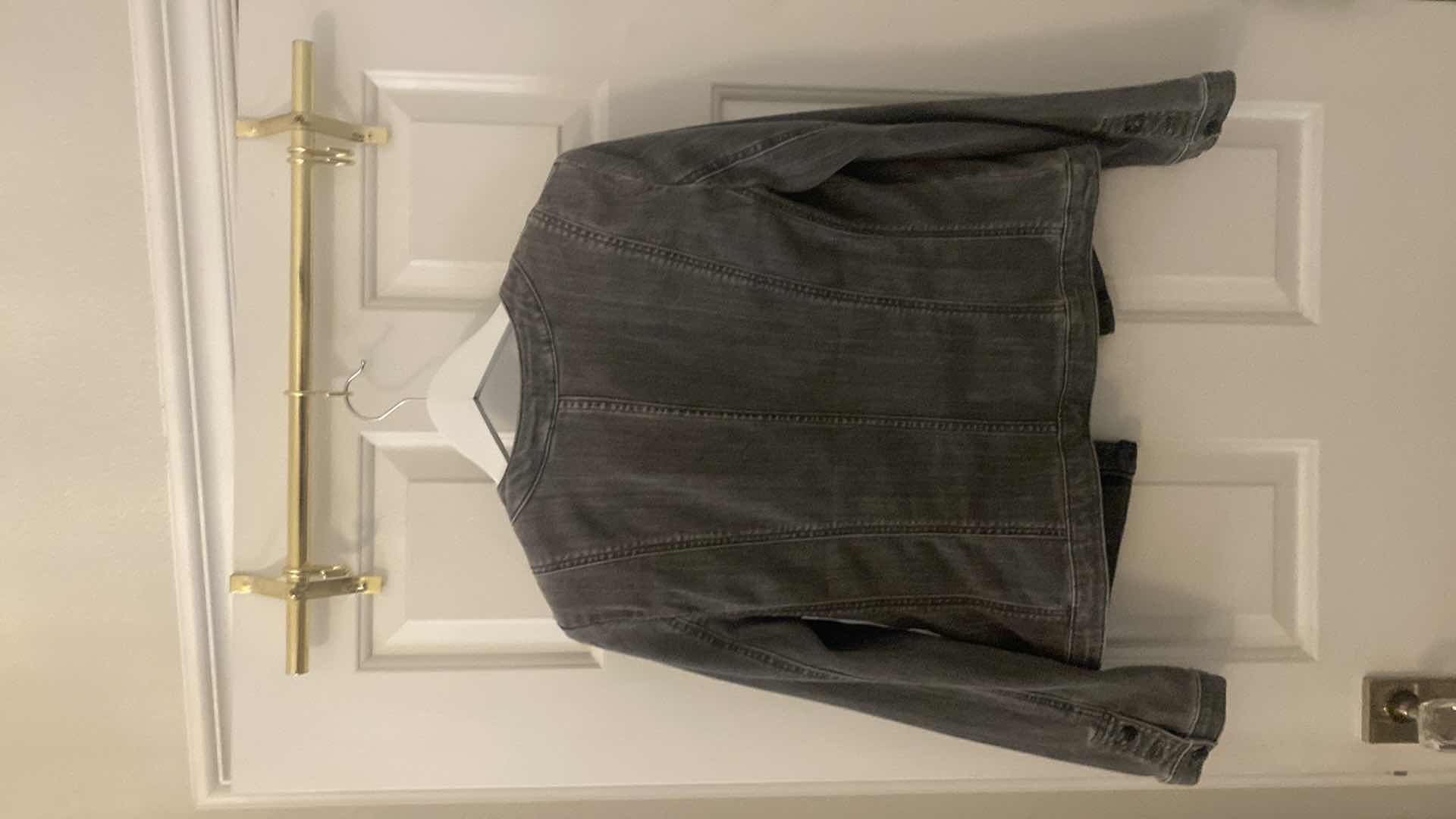 Photo 1 of WOMENS WHITE HOUSE BLACK MARKET CHARCOAL DENIM JACKET SIZE 6