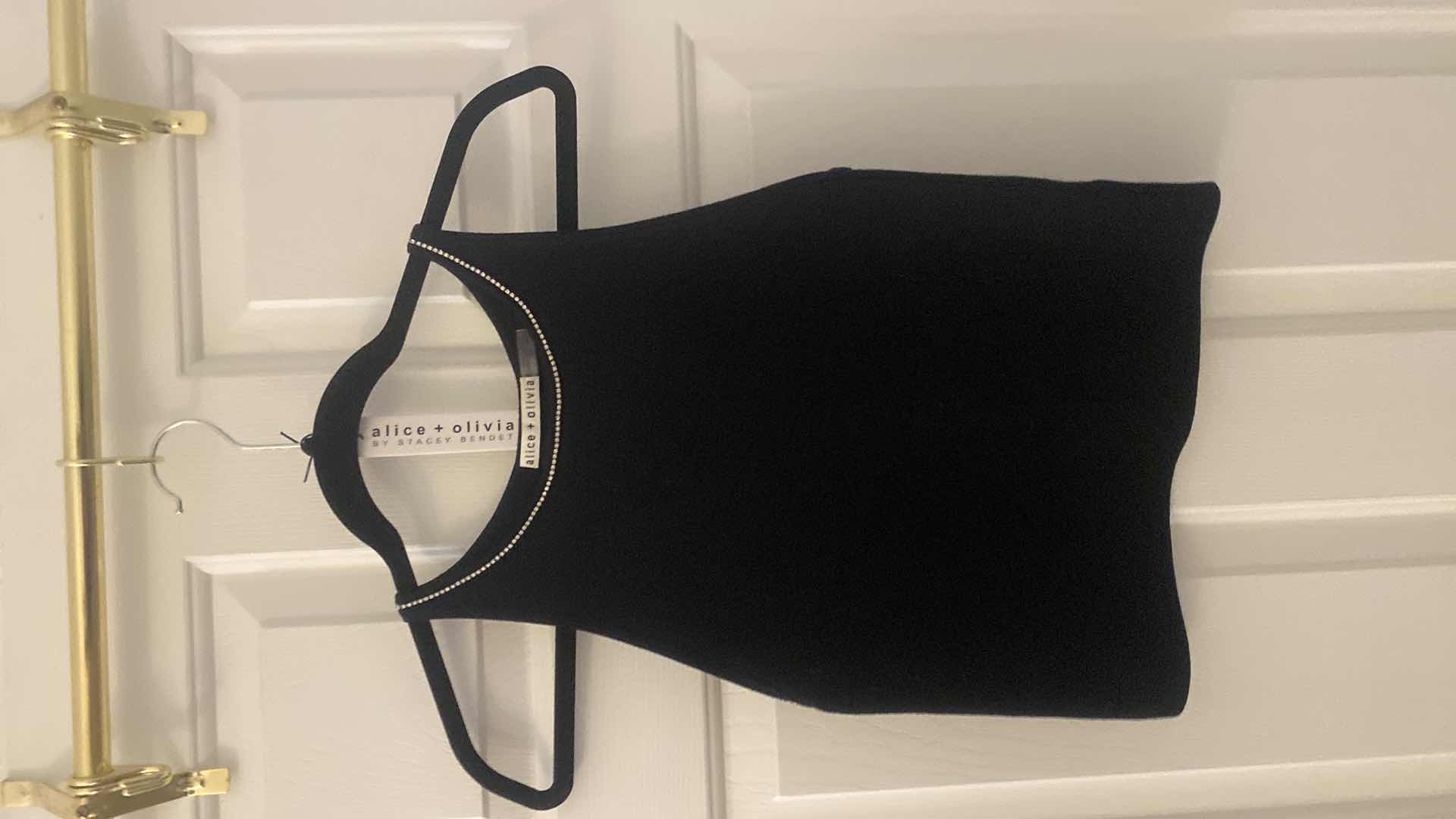Photo 1 of WOMENS DESIGNER ALICE & OLIVIA KNIT HEART CROP TANK SIZE MEDIUM (pic is back of top)