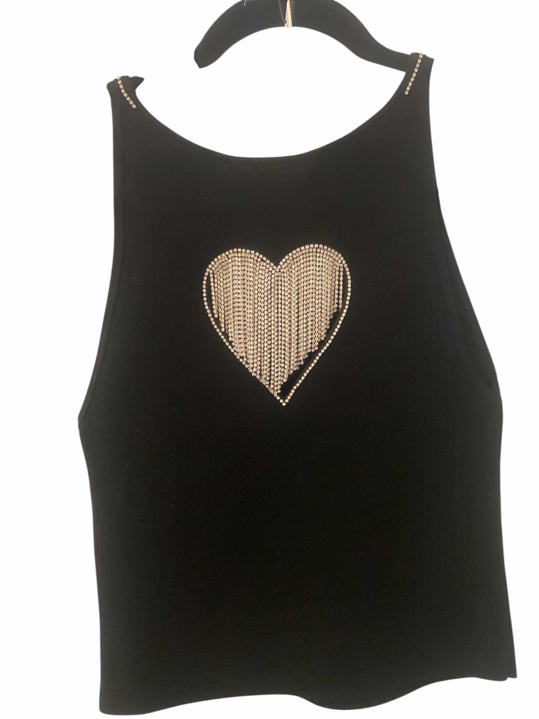 Photo 1 of WOMENS DESIGNER ALICE & OLIVIA KNIT HEART CROP TANK SIZE MEDIUM (pic is back of top)