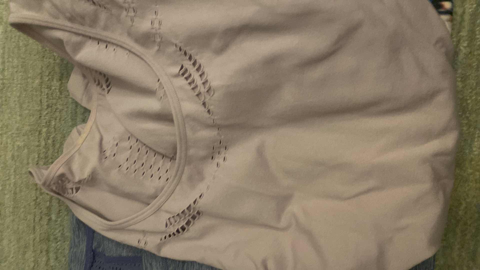 Photo 1 of 3 - WOMENS FITNESS WEAR SIZES MEDIUM