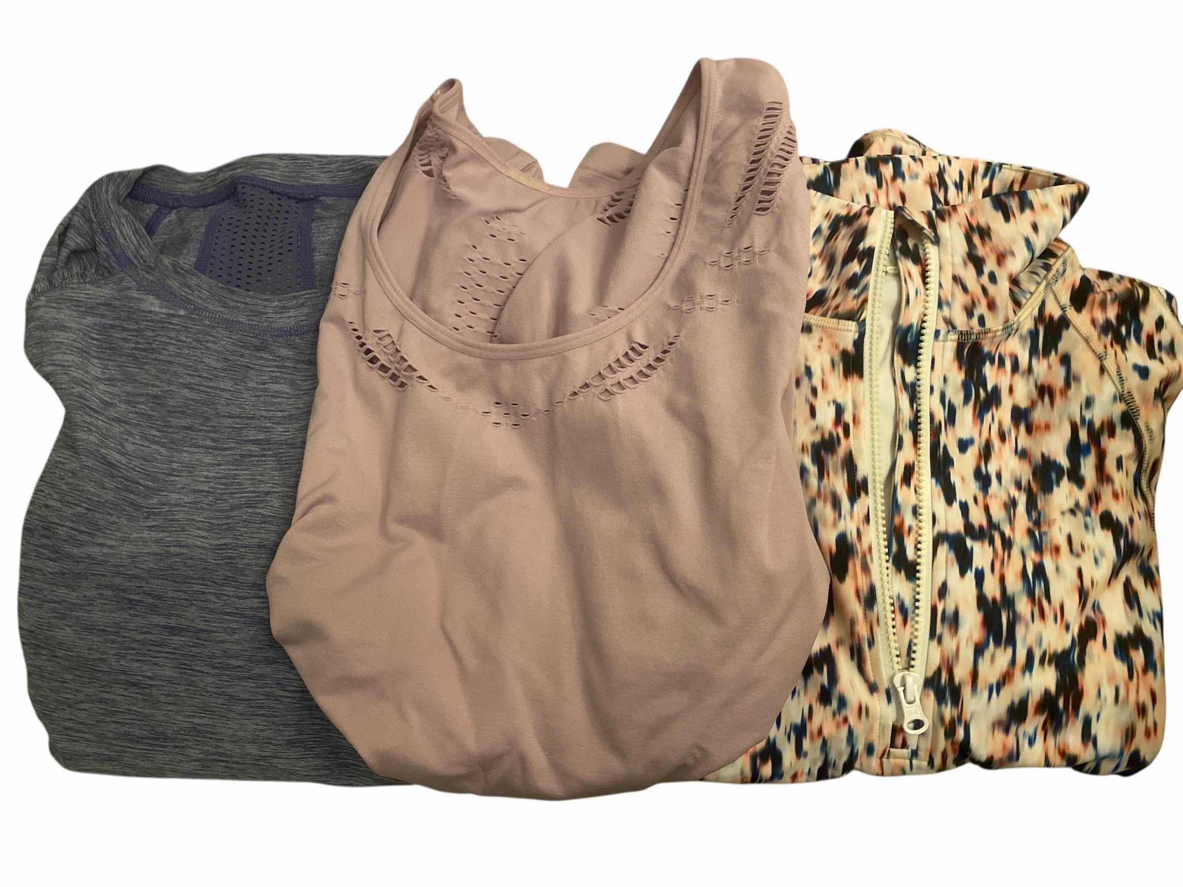 Photo 1 of 3 - WOMENS FITNESS WEAR SIZES MEDIUM