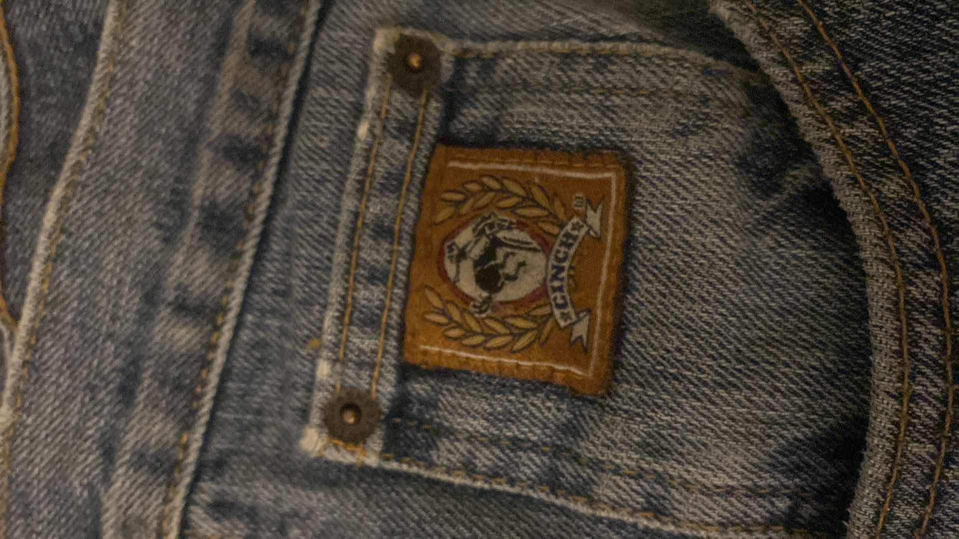 Photo 1 of 2 - MENS CINCH JEANS SIZE 42 L36