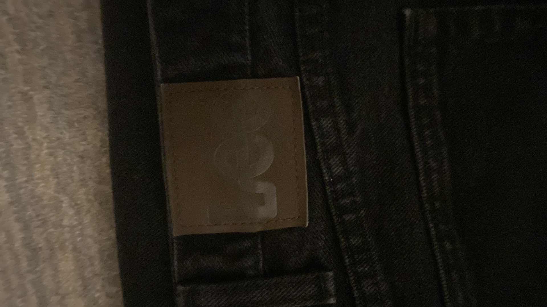 Photo 1 of 3 - MENS LEE JEANS SIZE 42 L36