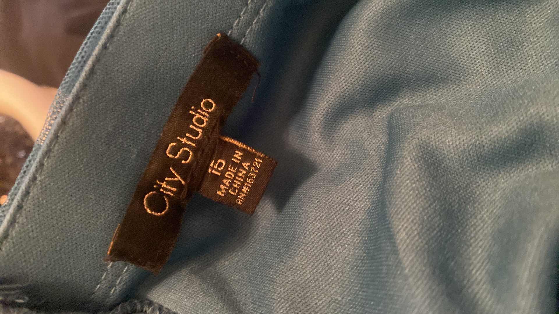 Photo 1 of WOMENS CITY STUDIO EMERALD GREEN PROM DRESS SIZE 15