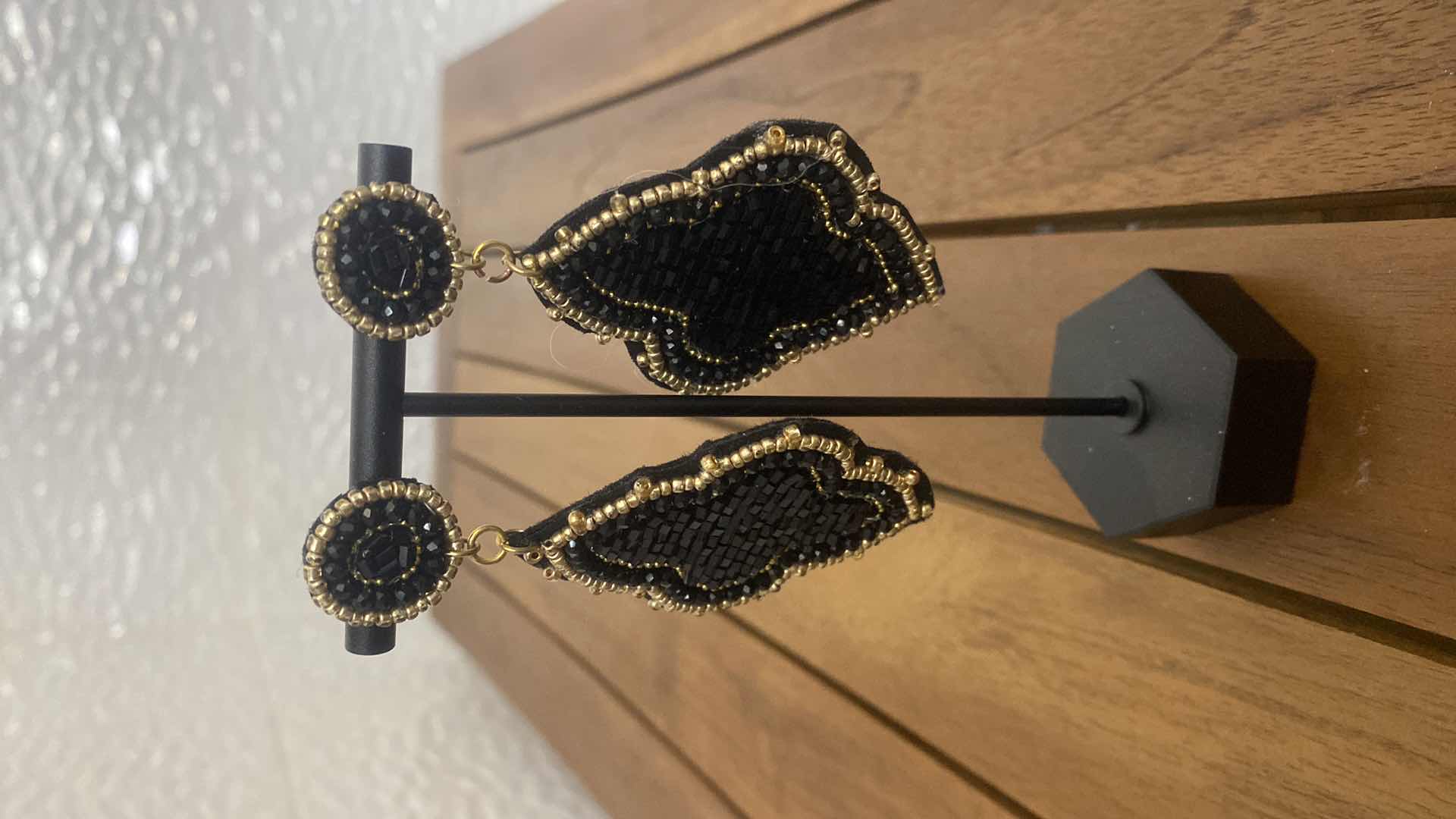 Photo 1 of 4 - FASHION EARRINGS (STAND NOT INCLUDED)