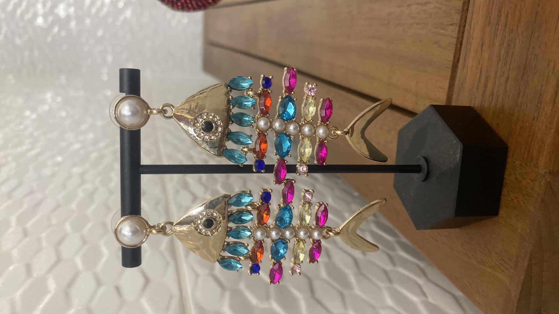 Photo 1 of 4 - FASHION EARRINGS (STAND NOT INCLUDED)