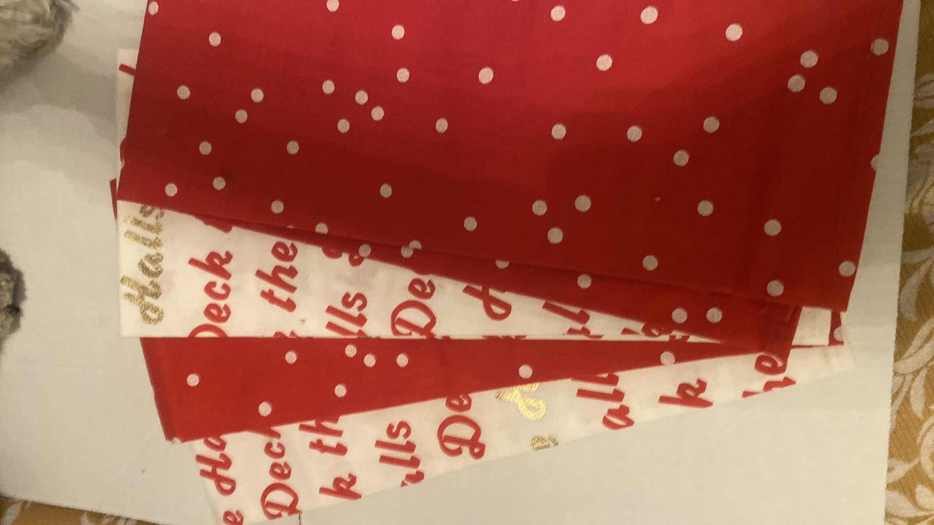 Photo 1 of 6 - KATE SPADE CHRISTMAS FLOURSACK TOWELS & 1 CHRISTMAS TRUCK