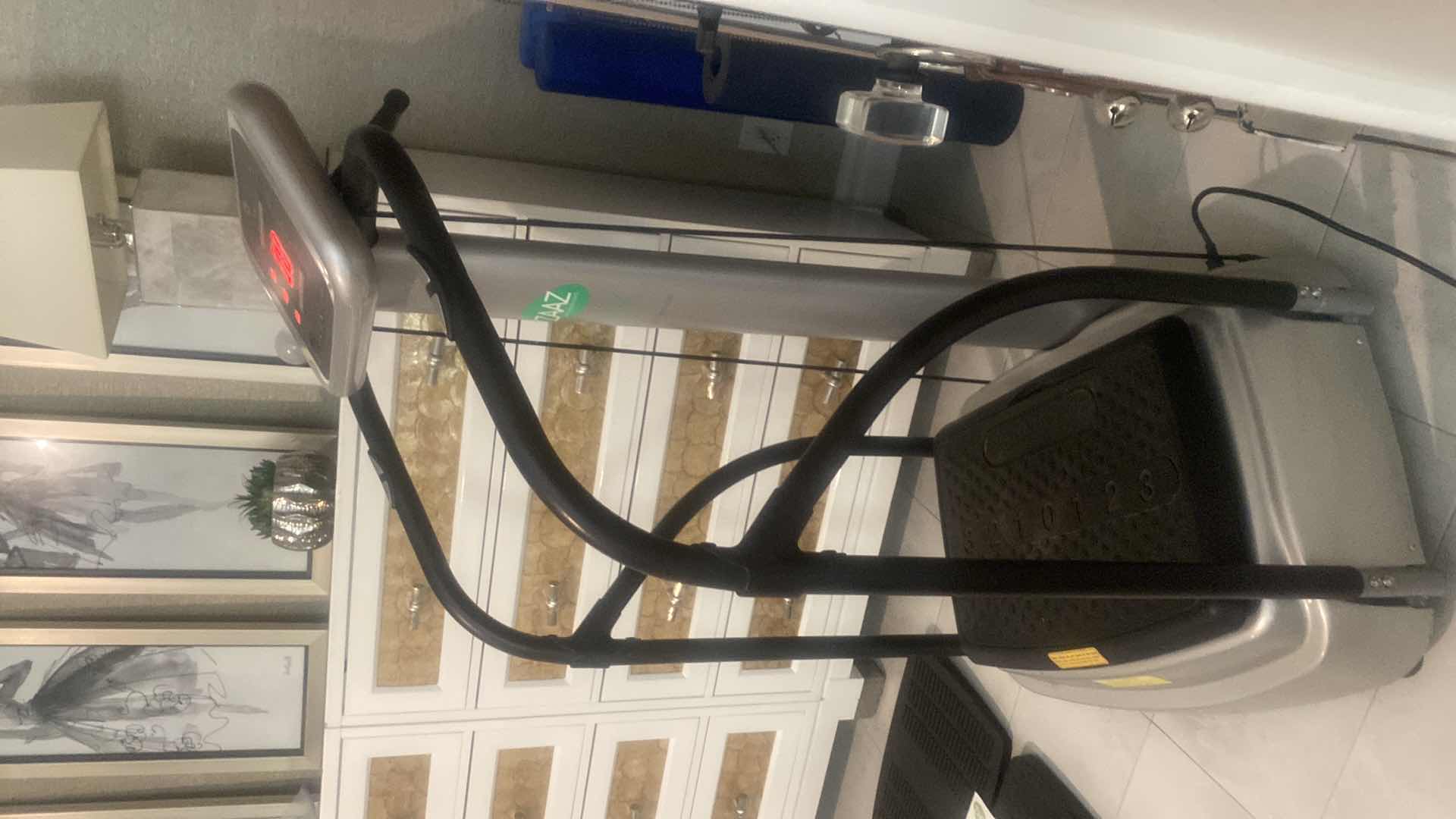 Photo 1 of ZAAZ MOVEMENT 20K VIBRATION MACHINE WITH SOFT MAT & ZAAZ CHAIR ACCESSORIES