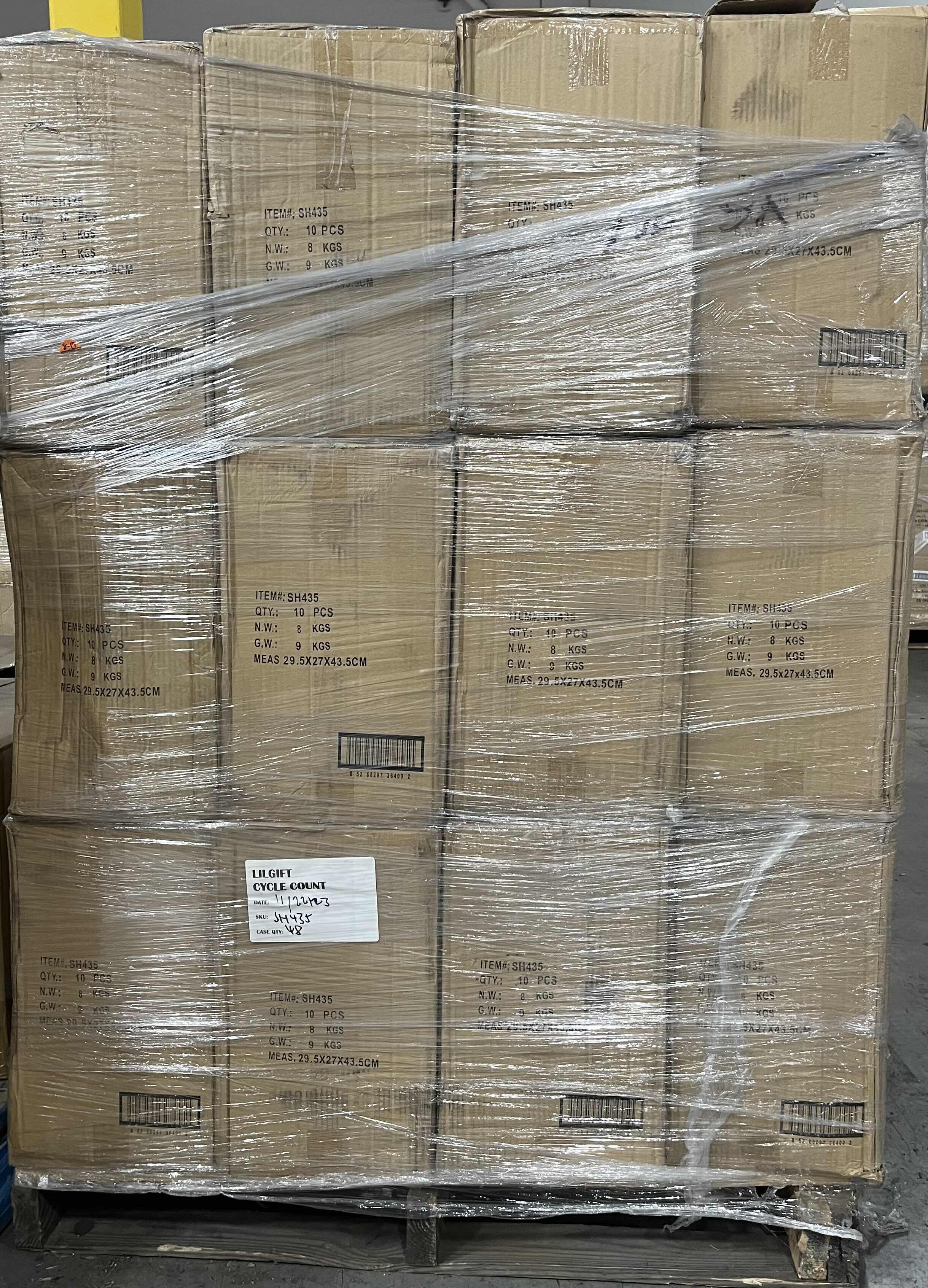 Photo 1 of NEW PALLET OF HOME X HUMMINGBIRD FEEDER/BIRDHOUSE/PLANTER CLAMP ON MOUNTING HOOK (10PCS PER CASE/48CASES)