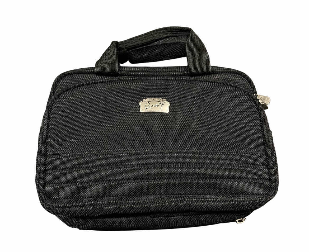 Photo 1 of PROTON RICARDO BLACK TOILETRY BAG & HOLYLUCK GRAY TOTE
