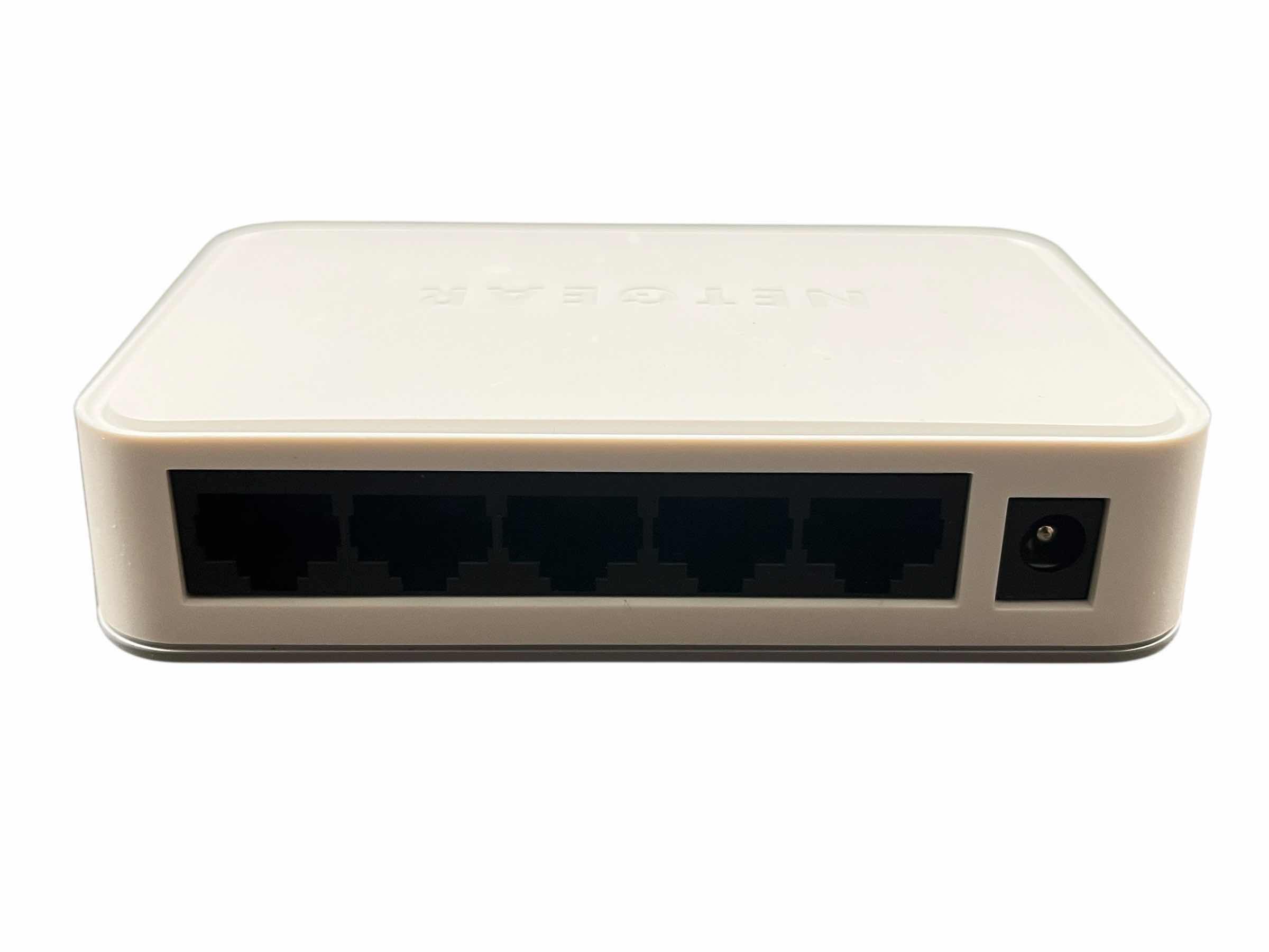 Photo 1 of NETGEAR 5-PORT GIGABIT ETHERNET SWITCH GS205v2