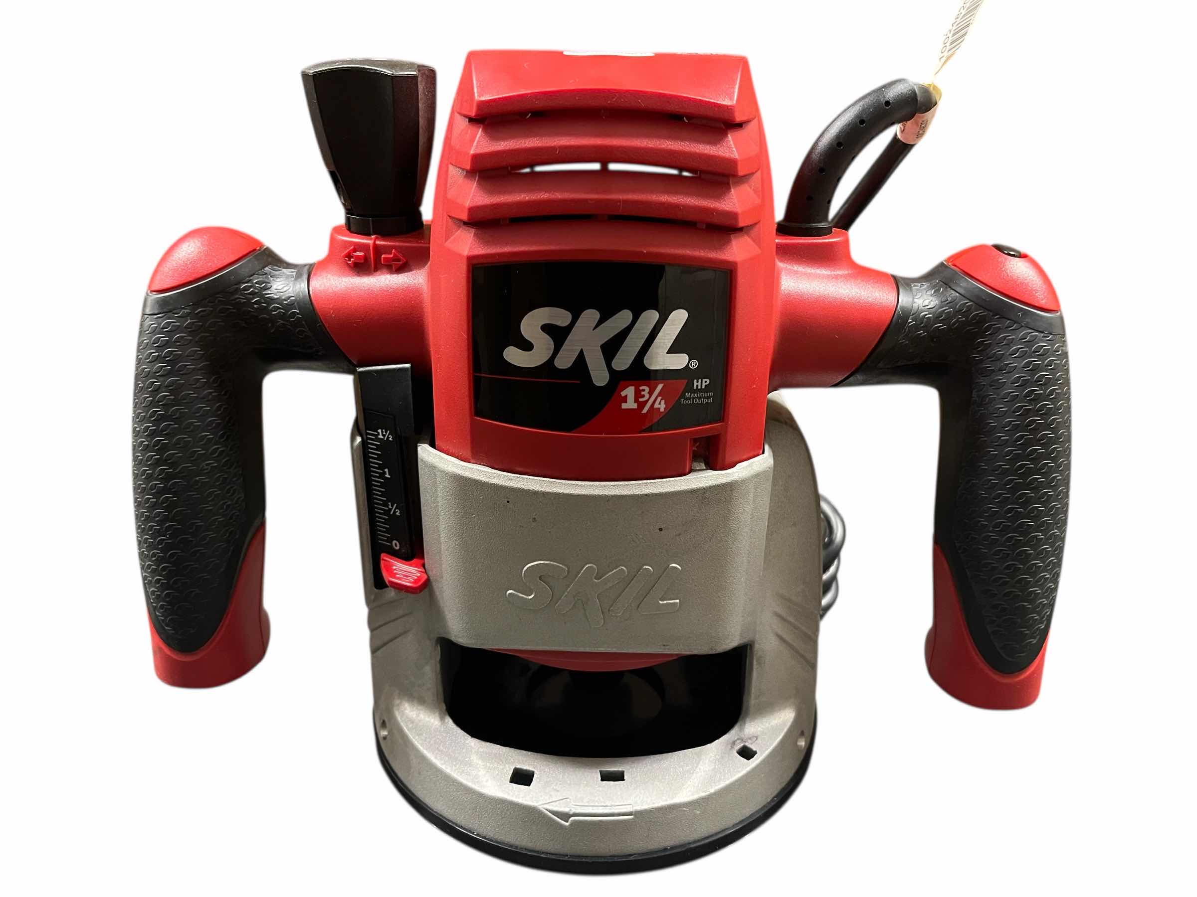 Photo 1 of SKIL 1.75HP CORDED FIX BASED ROUTER 1810