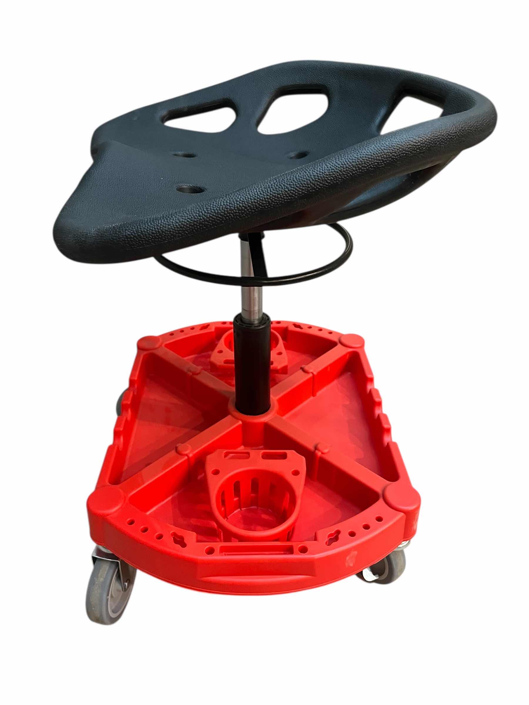 Photo 1 of VEVOR GARAGE STOOL DETAILING CREEPER