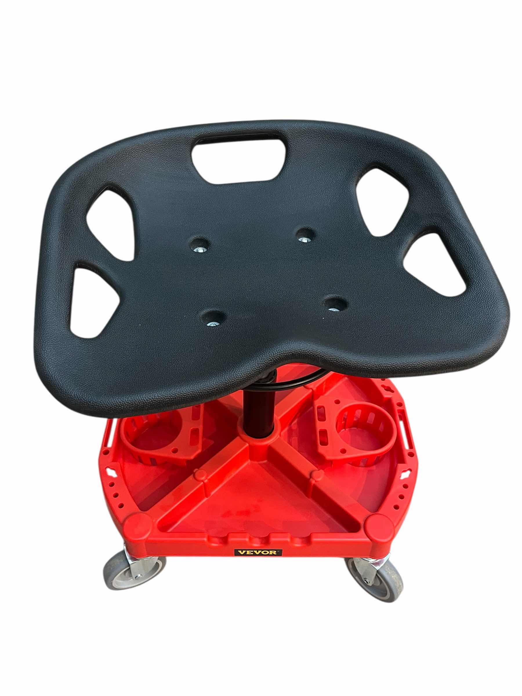Photo 1 of VEVOR GARAGE STOOL DETAILING CREEPER