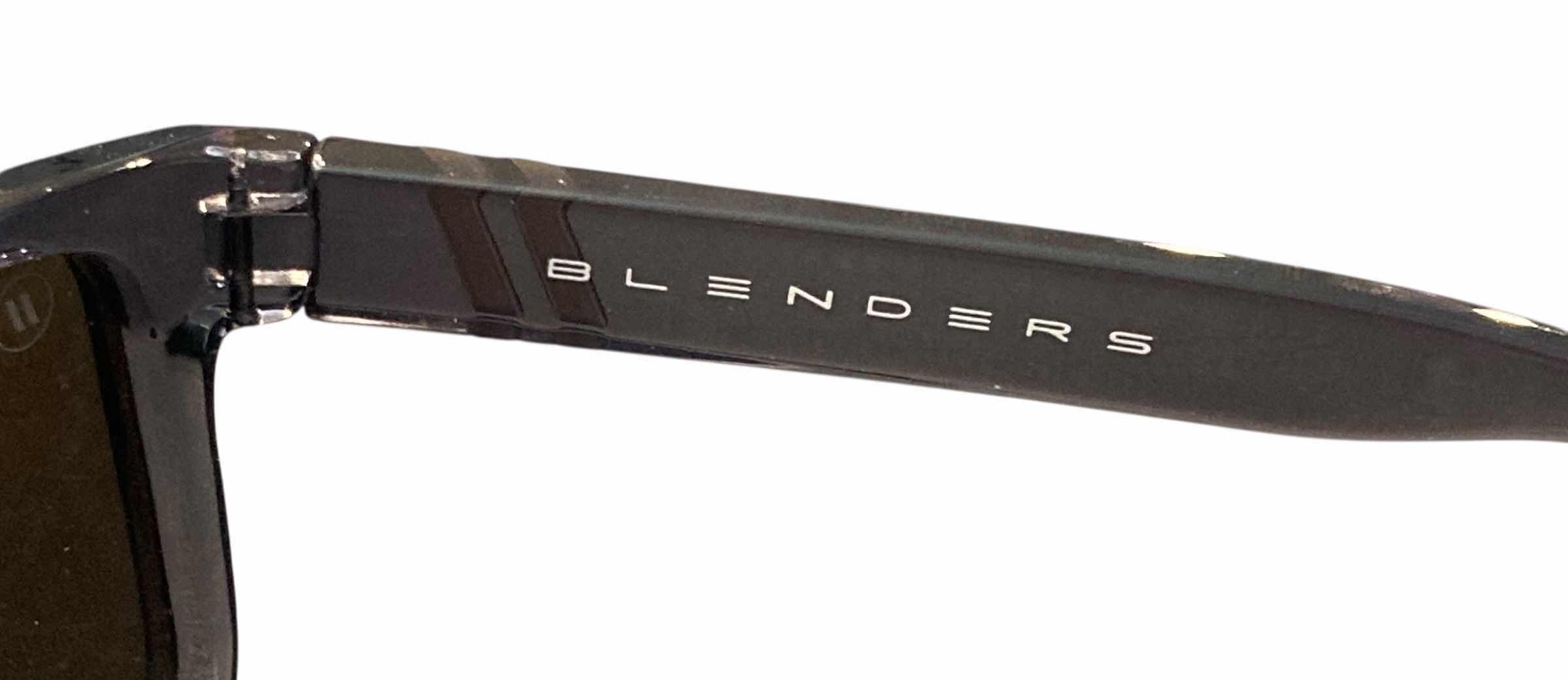 Photo 1 of BLENDERS EYEWEAR MAVE UV PROTECTION GREY POLARIZED SUNGLASSES W BLACK CASE (UNISEX)