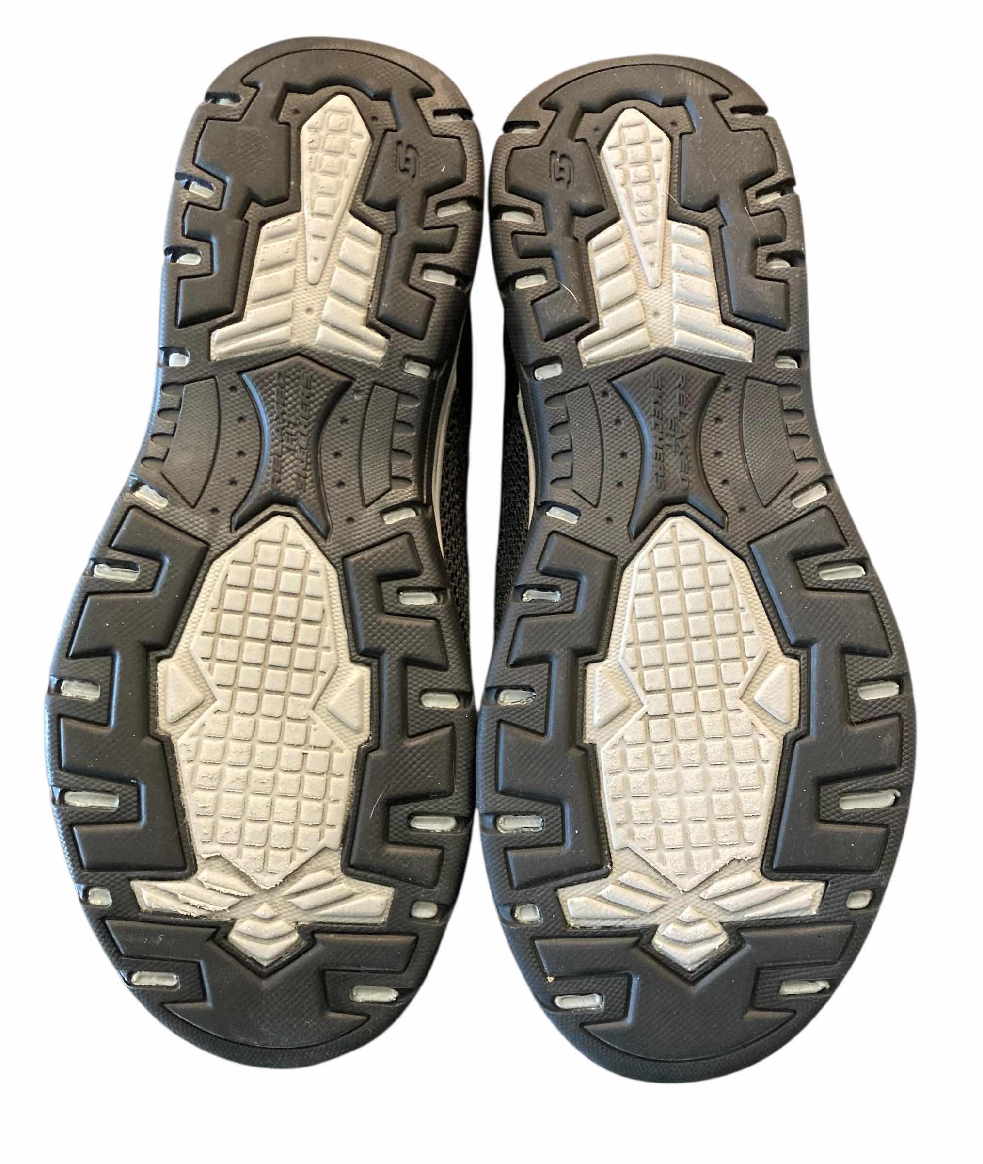 Photo 1 of SKECHERS RELAX FIT DARK GREY MENS SLIP ON LOAFERS SIZE 10