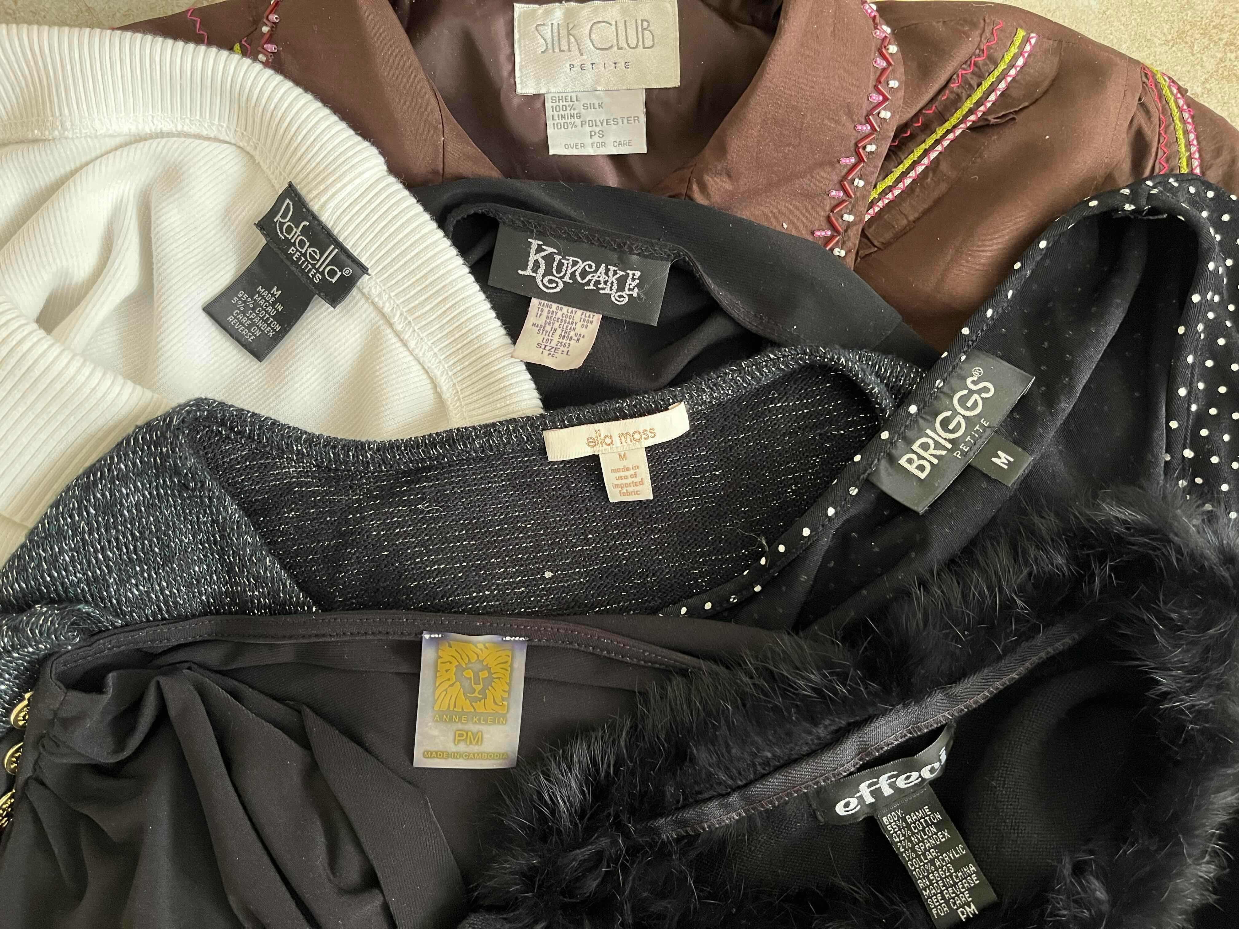 Photo 1 of WOMENS DRESS TOPS SIZE PS-M (8)