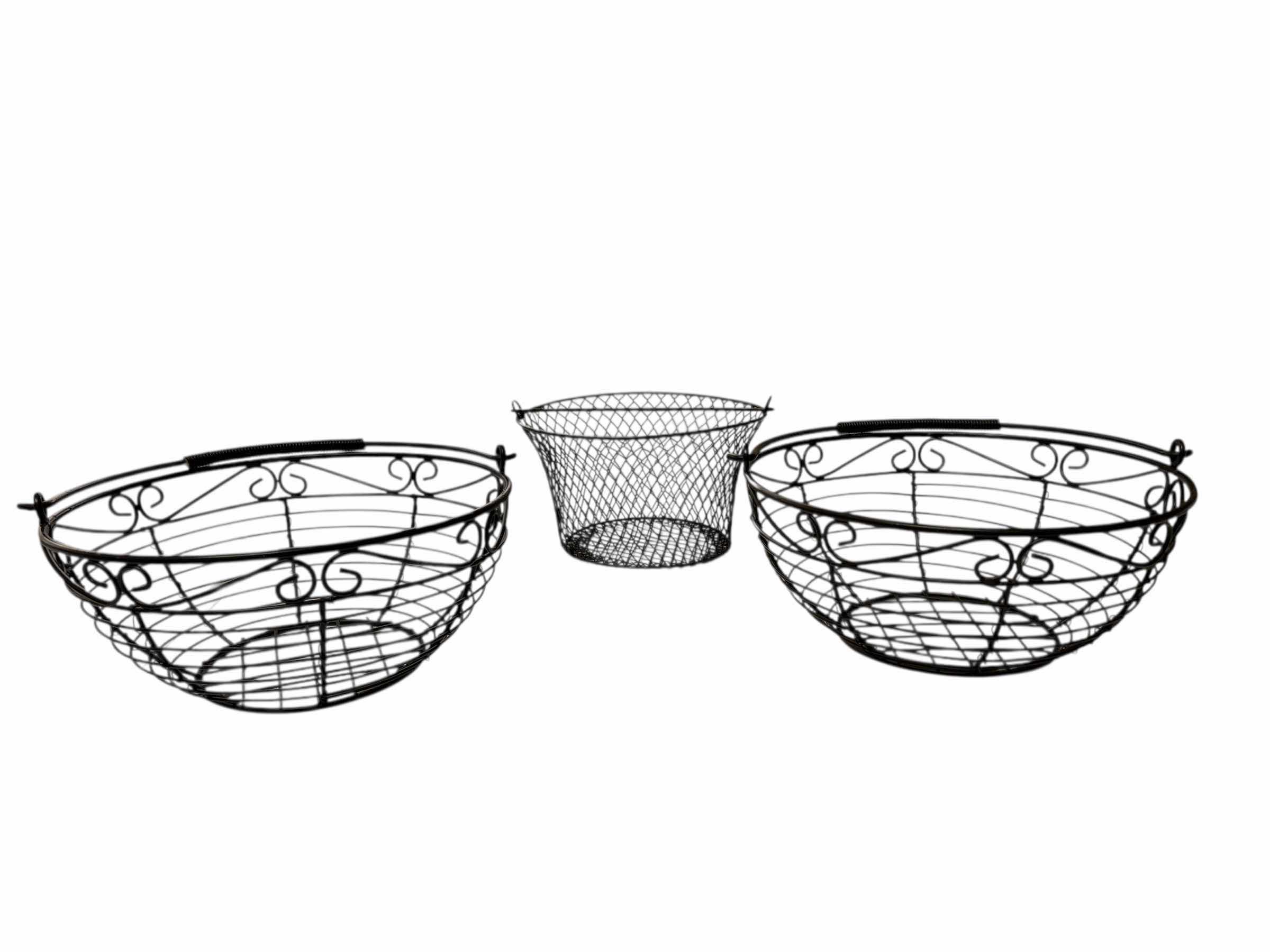 Photo 1 of BREAD BASKET (3)PCS