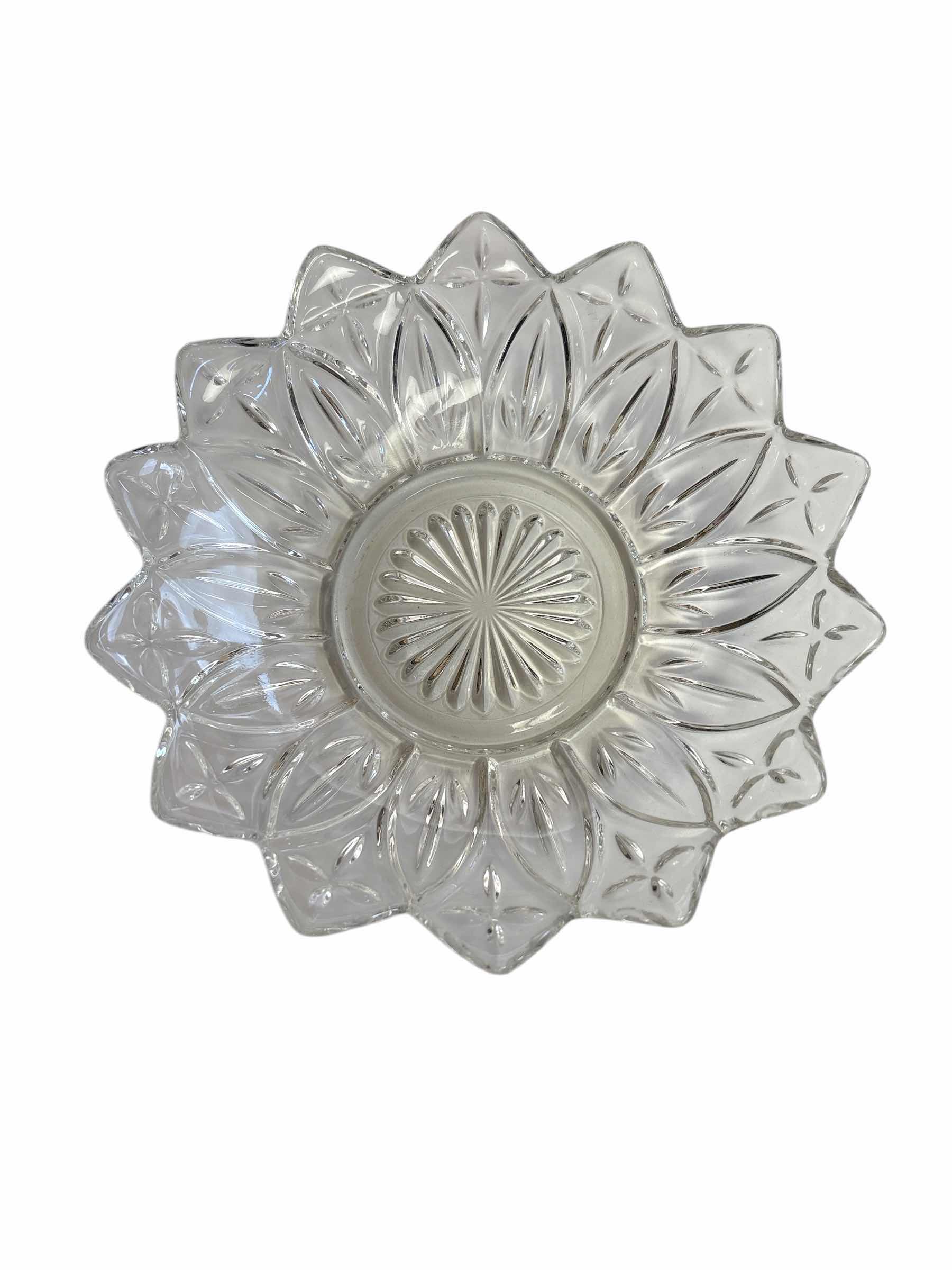 Photo 1 of VINTAGE FEDERAL GLASS PETAL GLASS PETAL BOWL