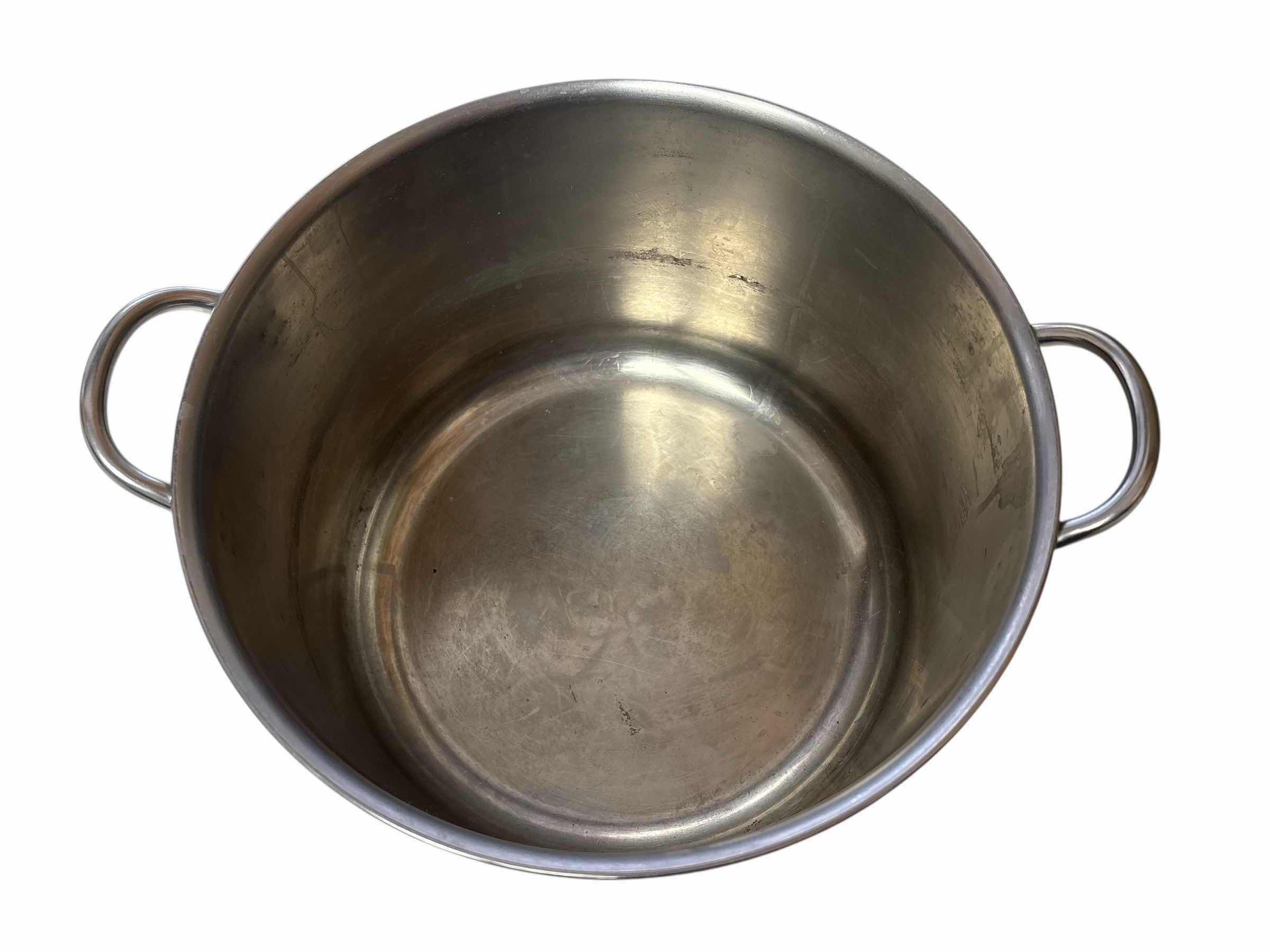 Photo 1 of FARBERWARE ALUMINUM STOCKPOT CLAD 16QT