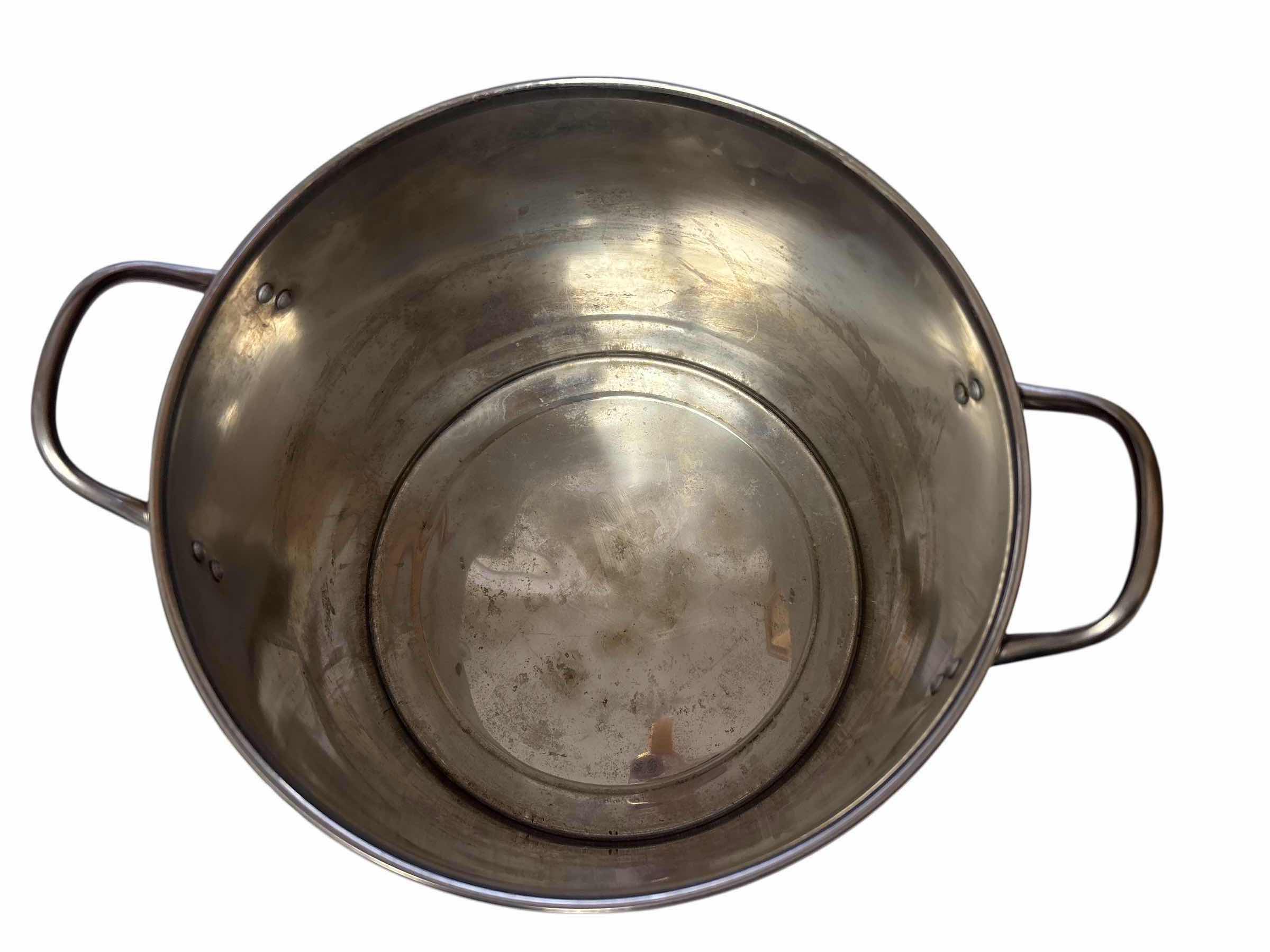 Photo 1 of STAINLESS STEEL STOCKPOT 16QT
