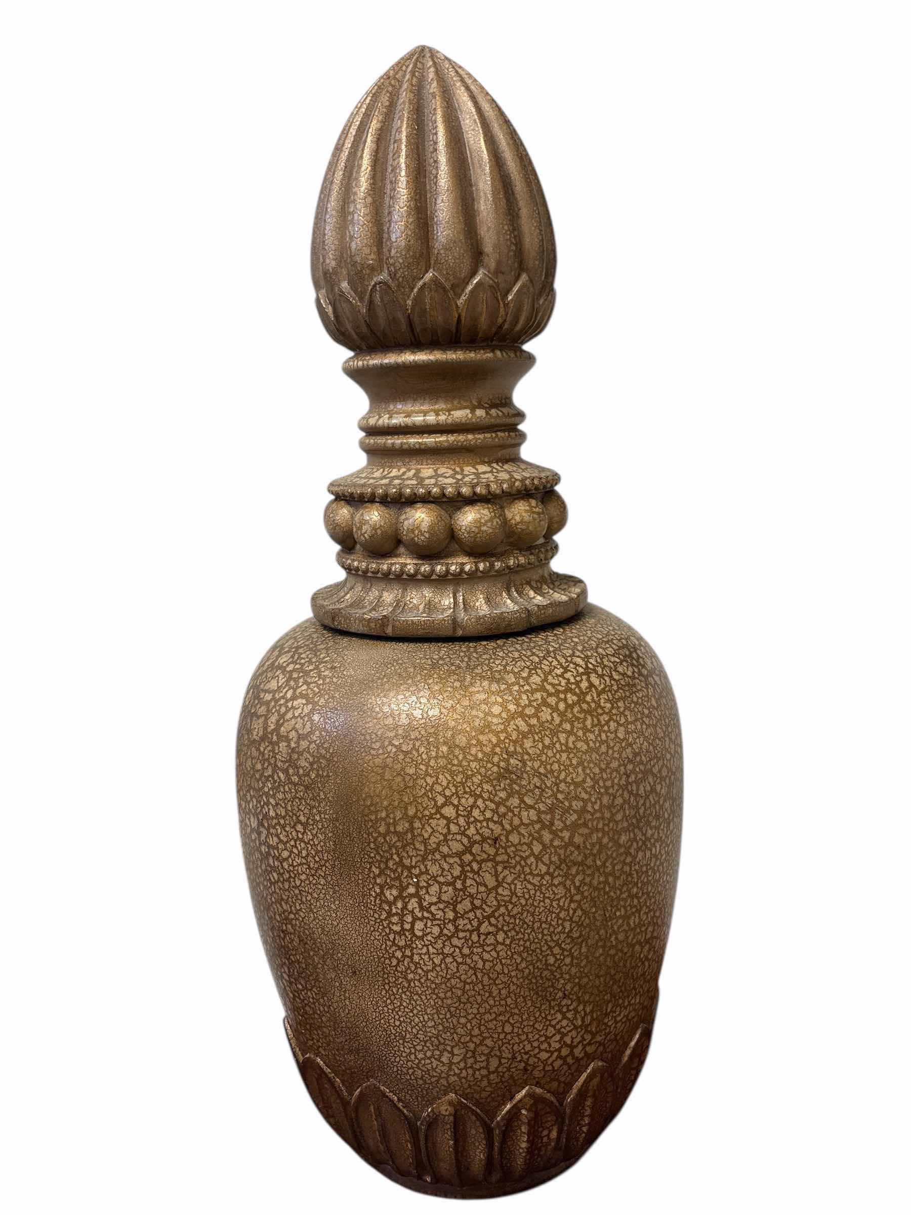 Photo 1 of VICTORIAN STYLE URN H20”
