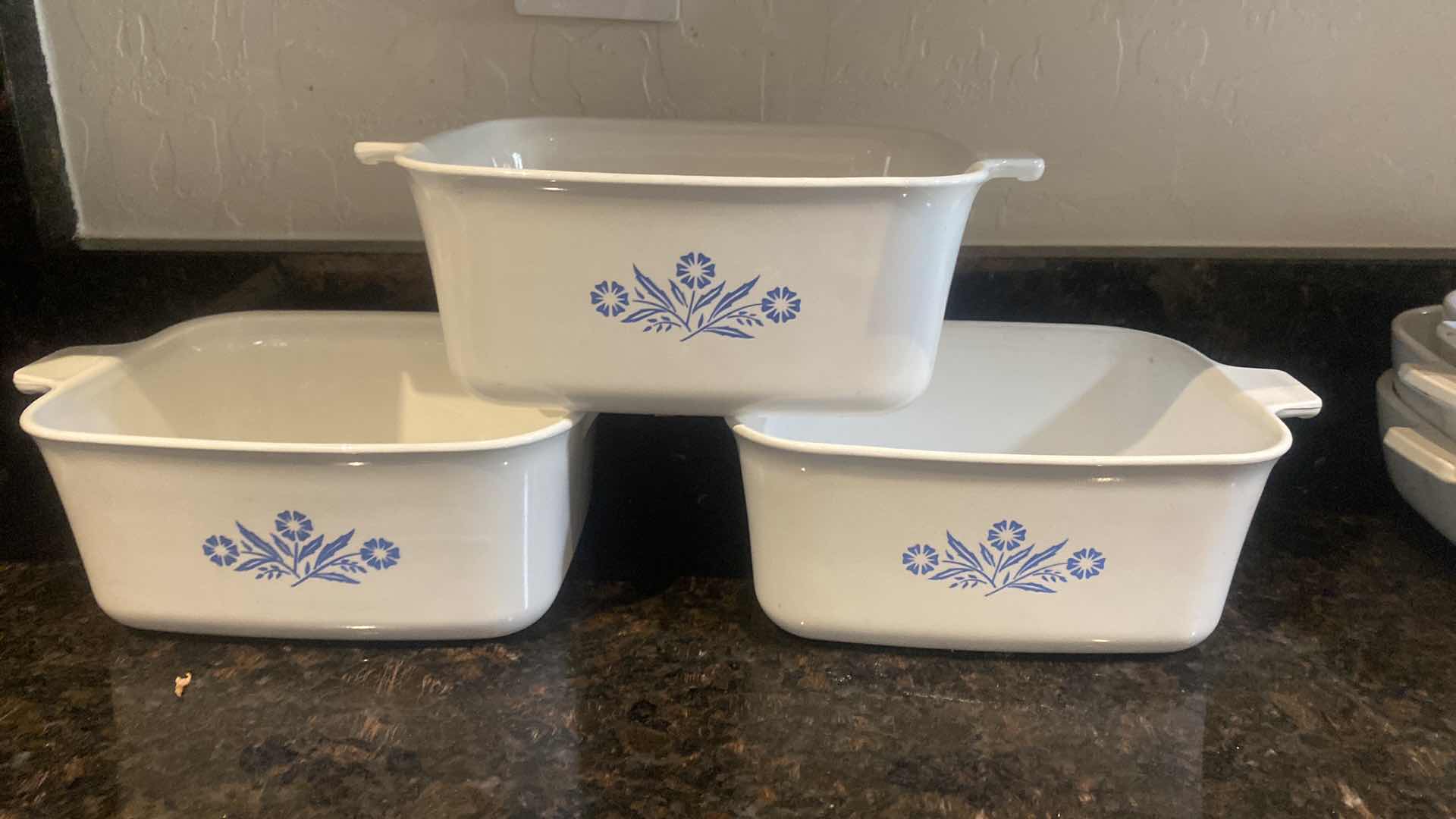 View 4 of 4 - CORNINGWARE BLUE CORNFLOWER